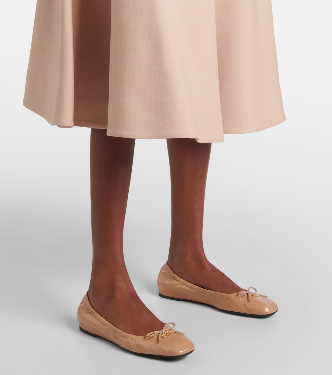 Ballerinas VLogo Signature aus Lackleder | Valentino Garavani