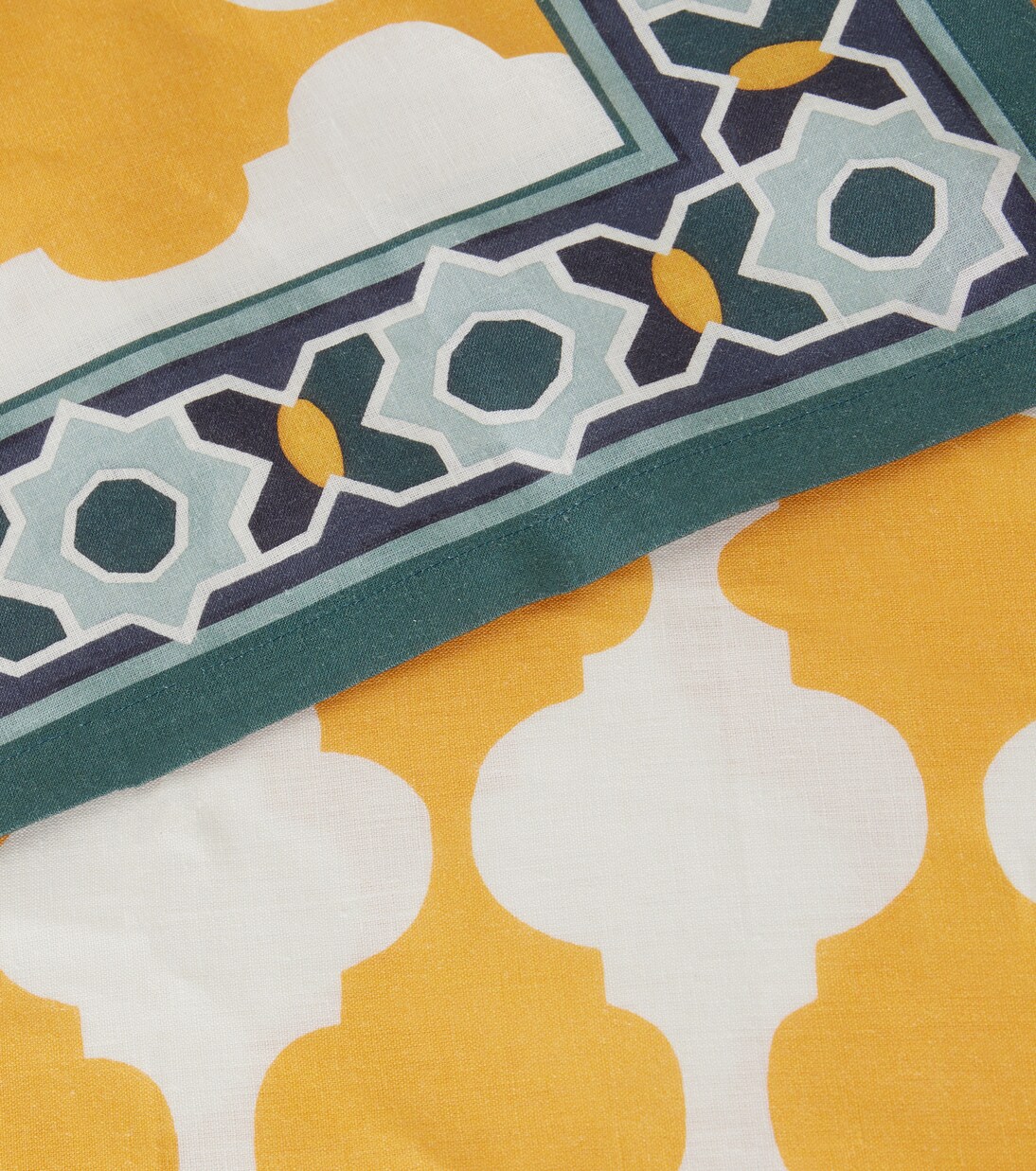 Plaza Medium linen tablecloth | La DoubleJ