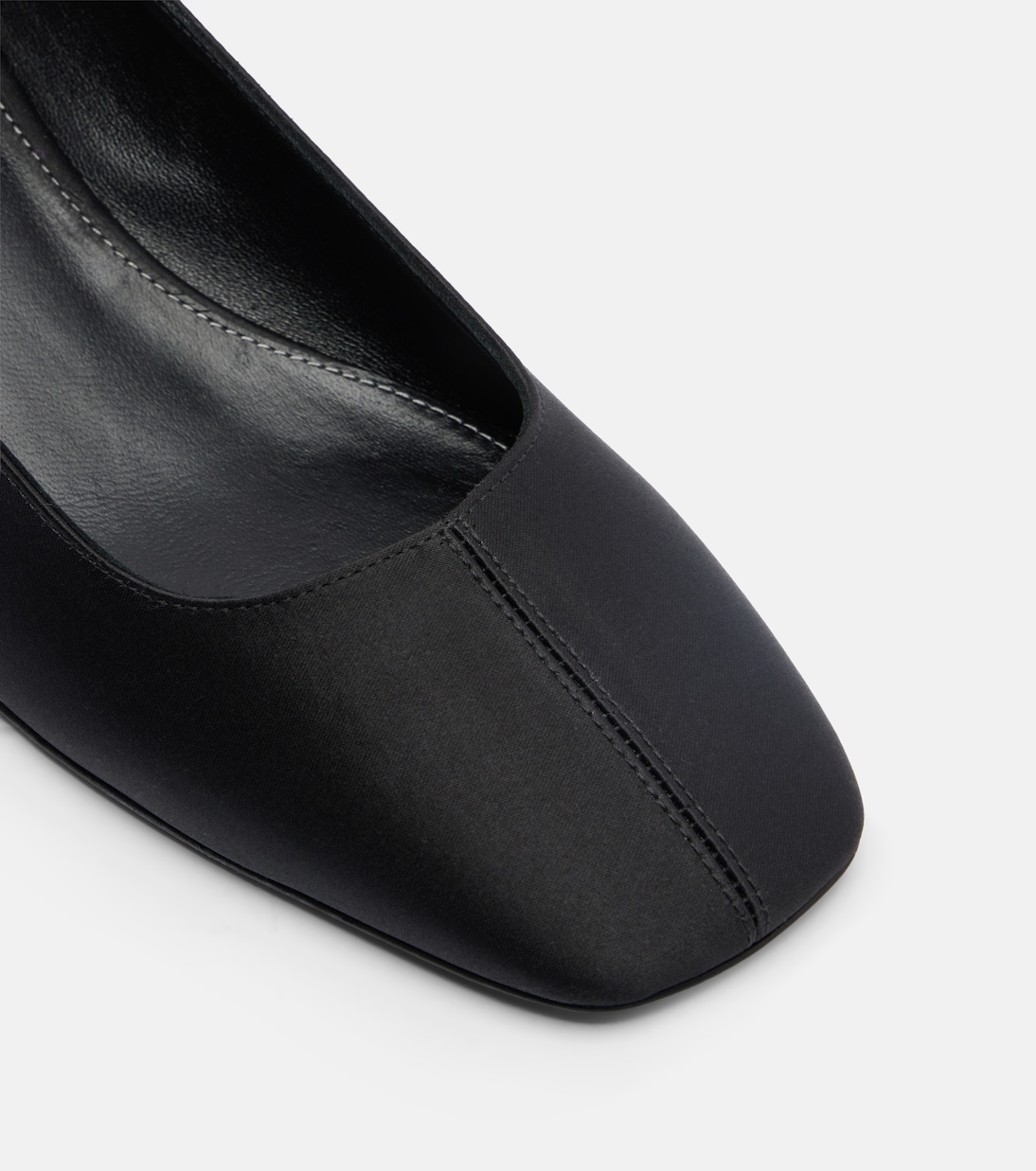 Pumps aus Satin | Toteme