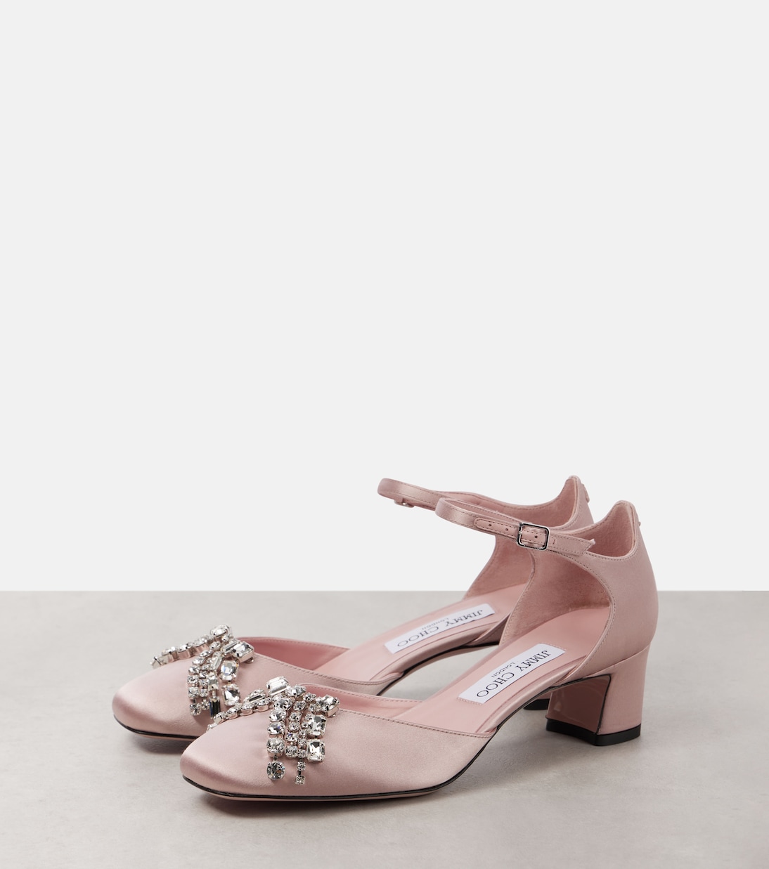 Pumps Verity 45 aus Satin mit Kristallen | Jimmy Choo
