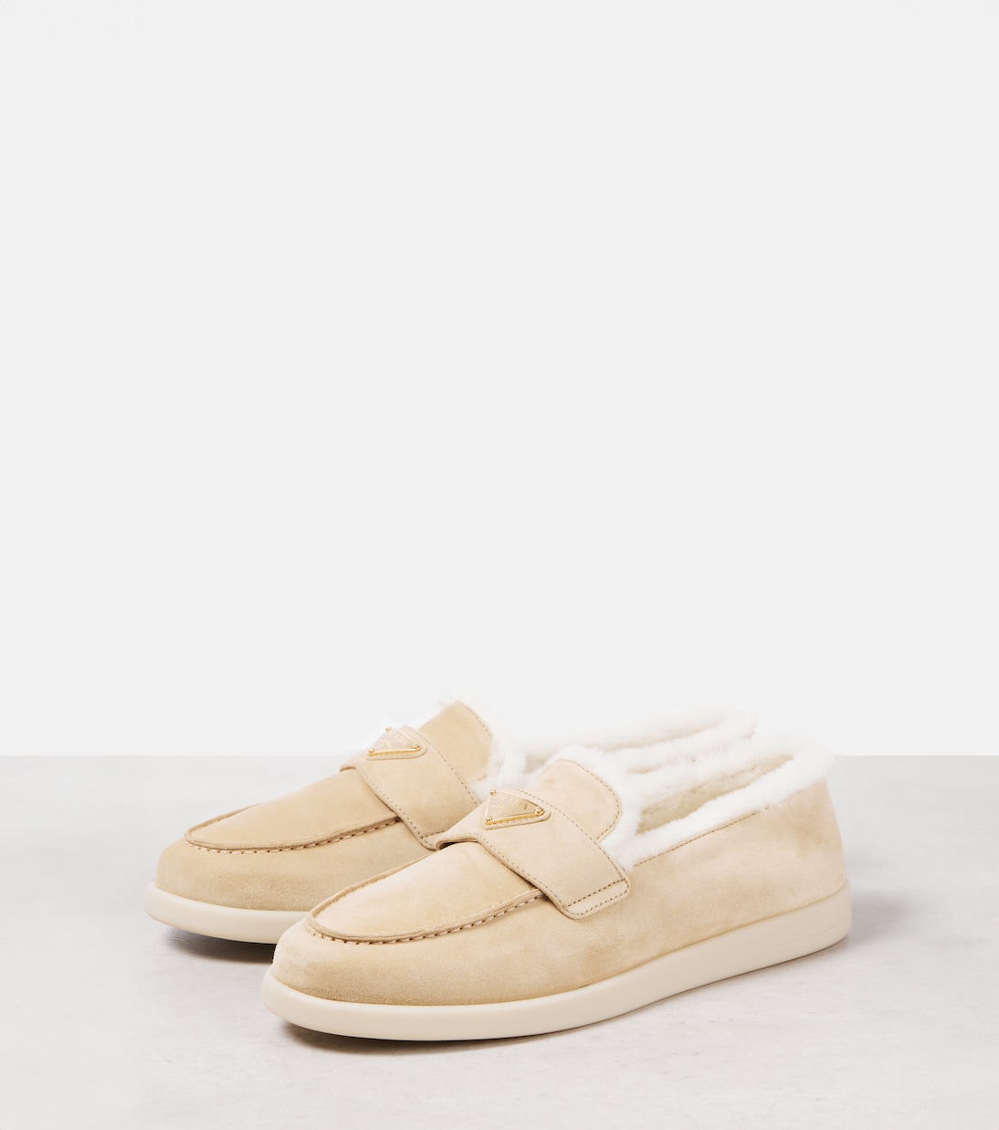 Loafers aus Veloursleder mit Shearling | Prada