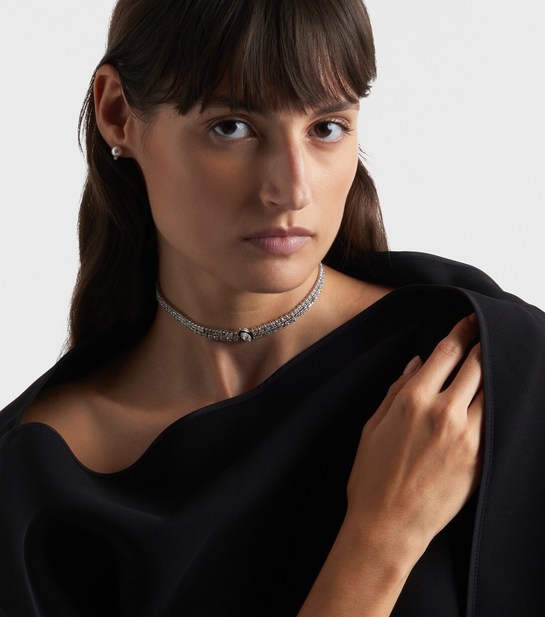 18kt white gold and enamel choker with diamonds | Kamyen