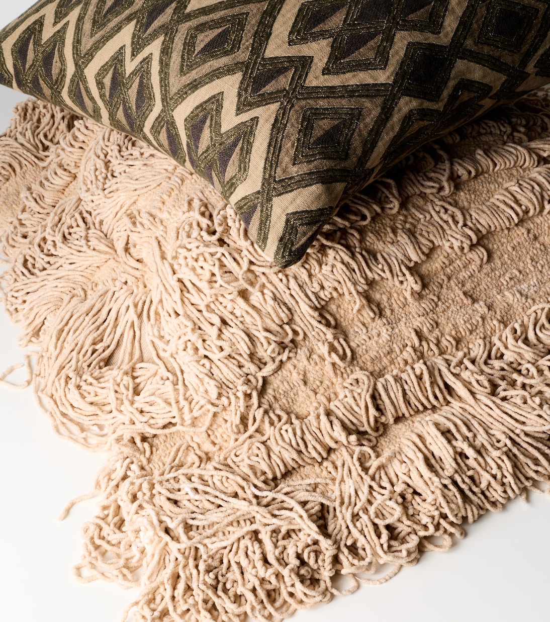 Bixio cushion | The House of Lyria