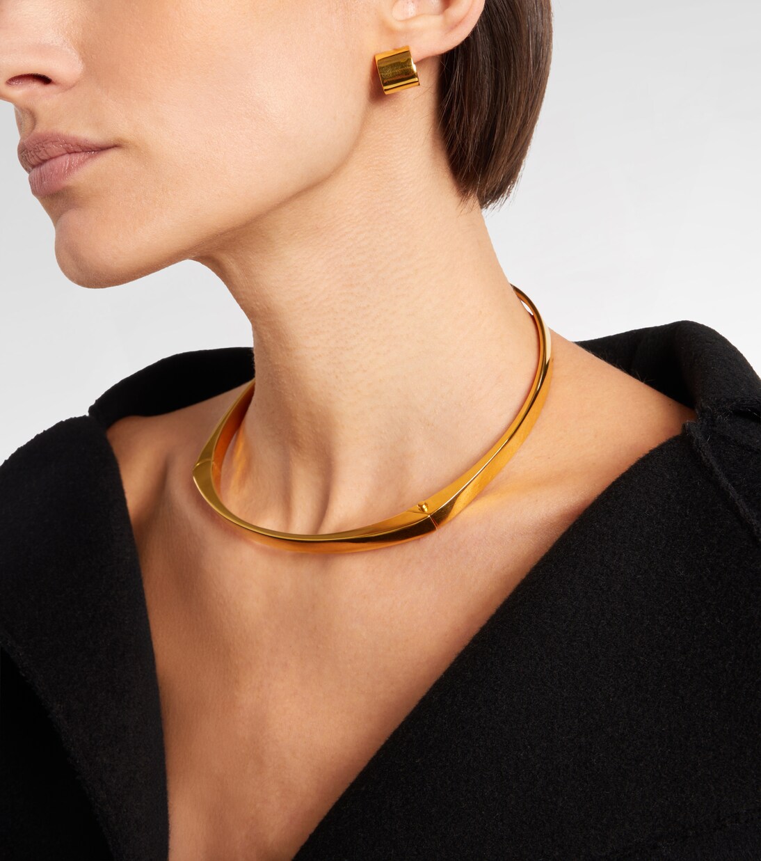 Signature Petite huggie earrings | Toteme