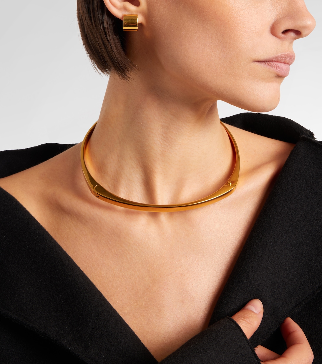 Signature Petite huggie earrings | Toteme