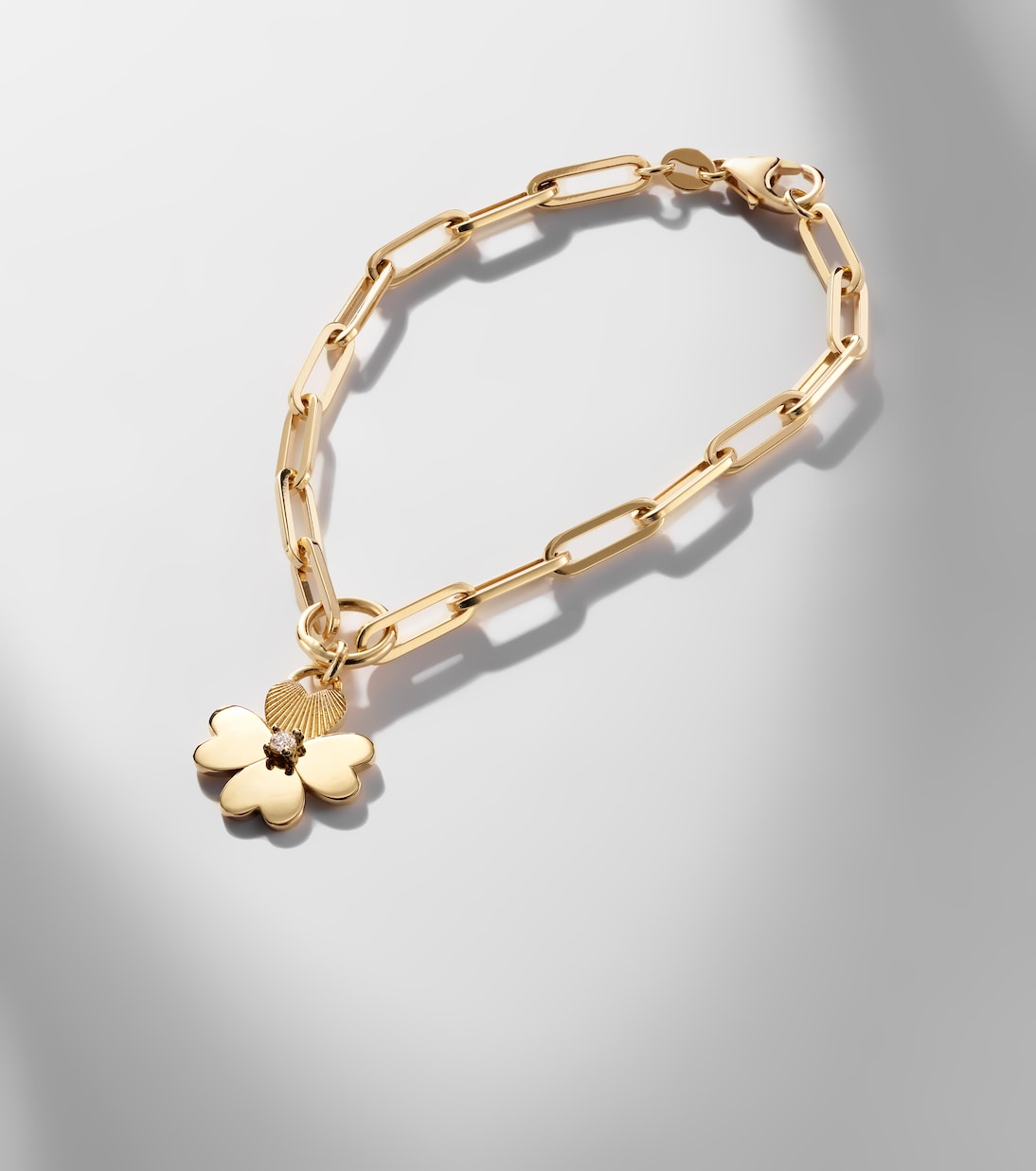 Four Heart Clover 18kt gold chain bracelet with diamonds | FoundRae