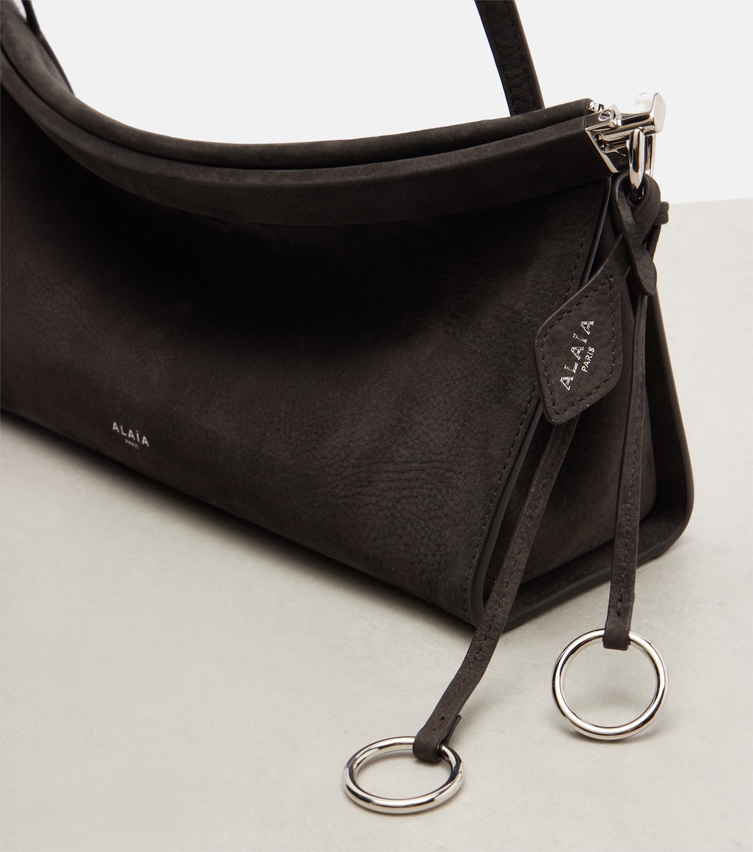 Sac Le Clic East West Medium en cuir | Alaïa