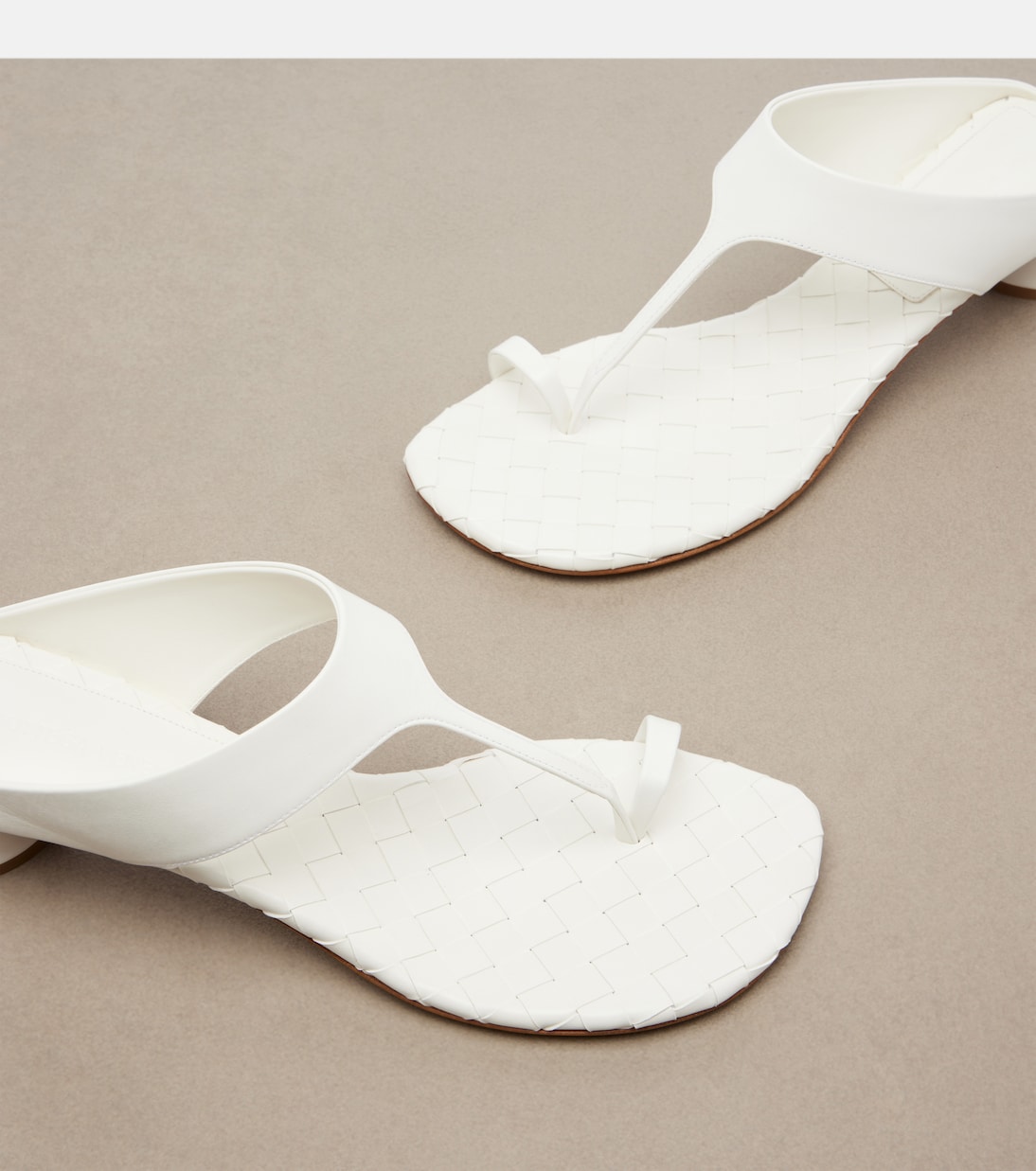 Livia Intrecciato leather thong sandals | Bottega Veneta