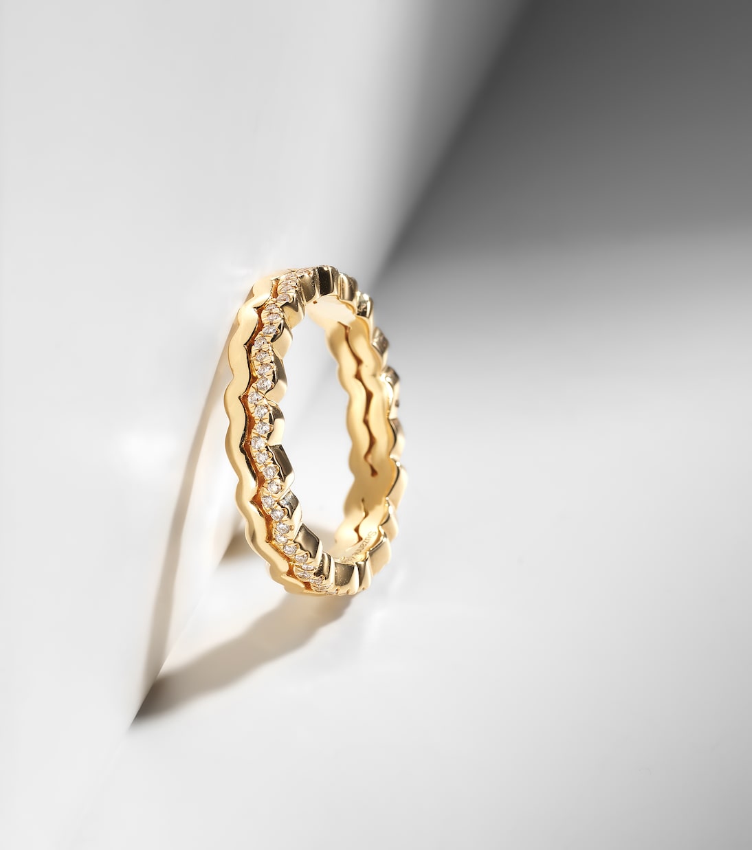 Bague Mini Wave en or 18 ct avec diamants | Suzanne Kalan