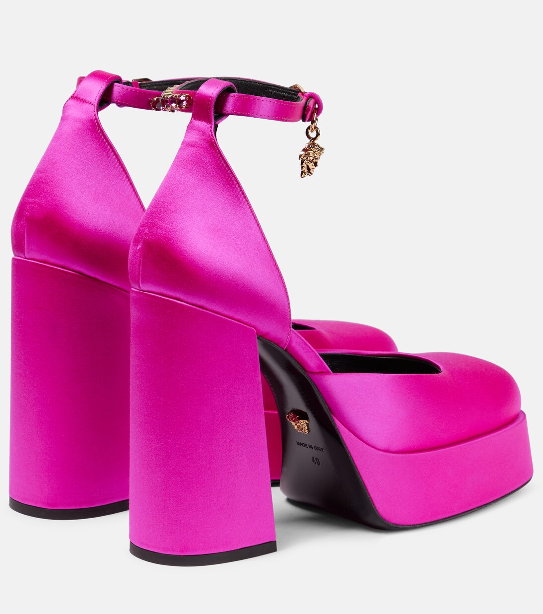 Plateau-Pumps Medusa Aevitas aus Satin | Versace