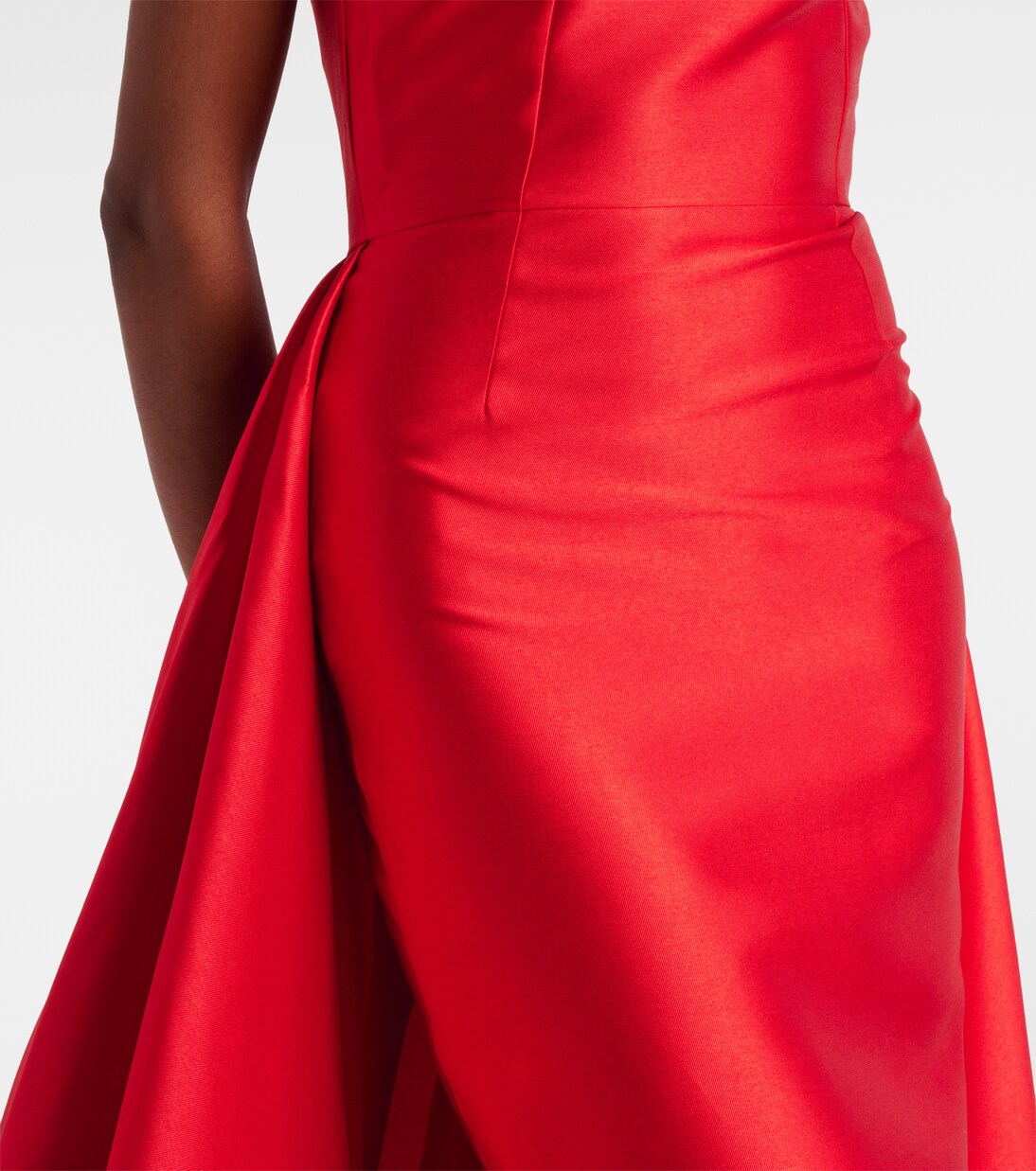 Robe longue Lars en satin | Solace London