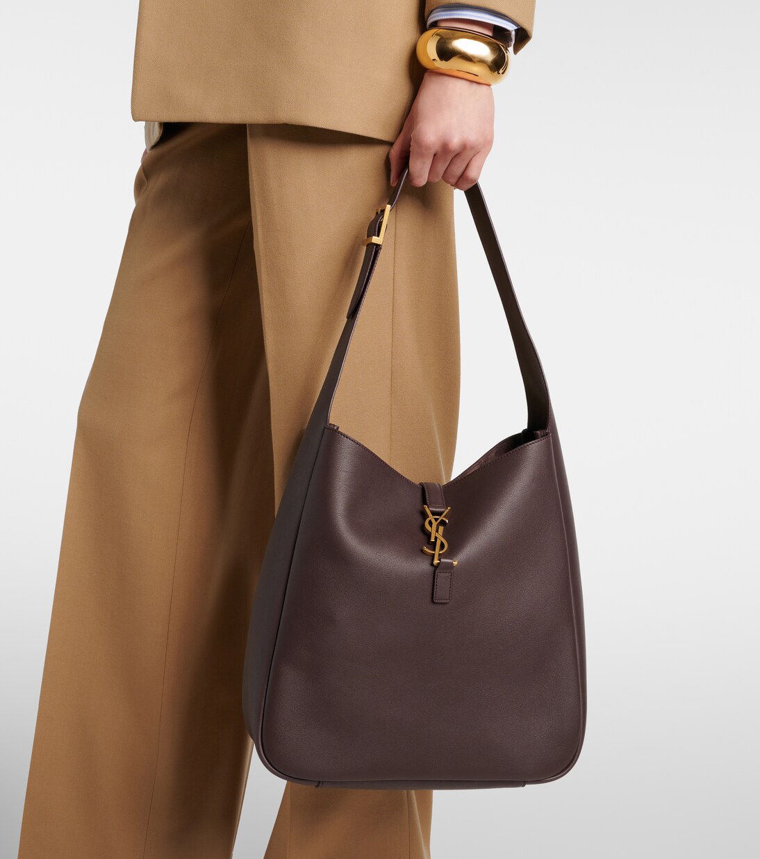 Le 5 à 7 Large leather shoulder bag | Saint Laurent