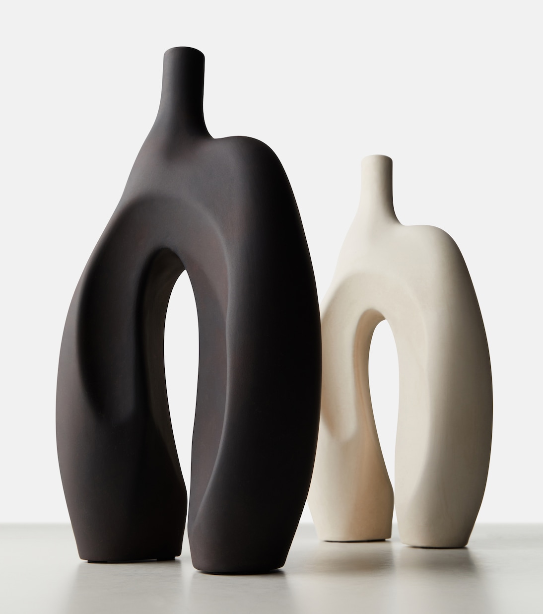 Vase Ni Medium en céramique par Kristian Sofus Hansen et Tommy Hyldahl | 101 Copenhagen