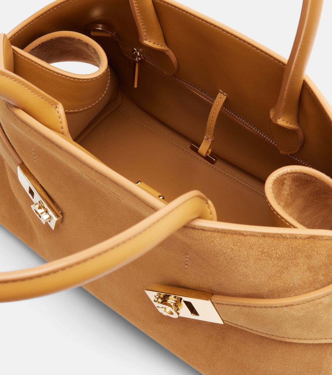 Hug Medium suede tote bag | Ferragamo