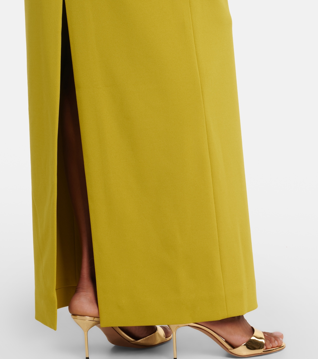 Robe Adele mit Satinbesatz | Solace London