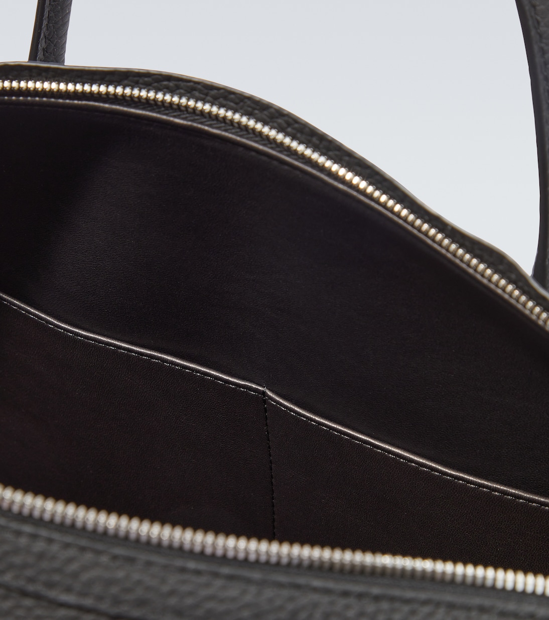 Weekender Iowa aus Leder | The Row