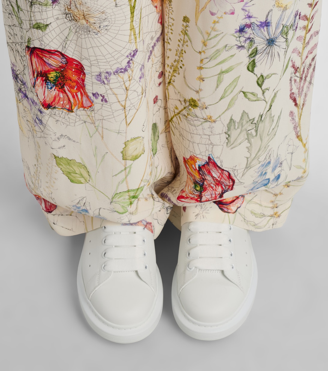 Sneakers oversize in pelle | McQueen