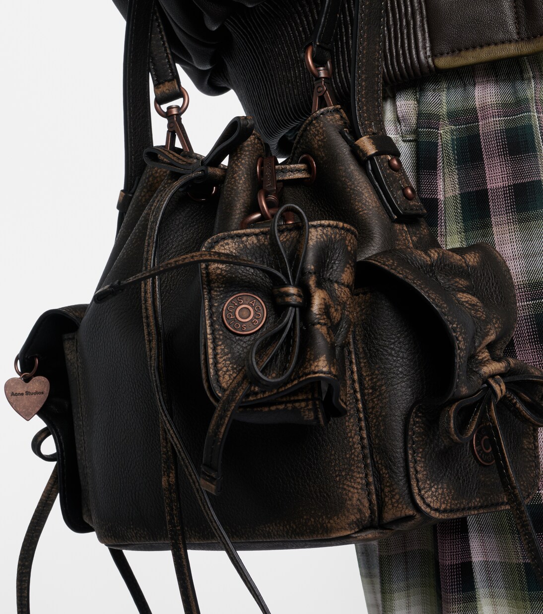 Etui für AirPods aus Leder | Acne Studios