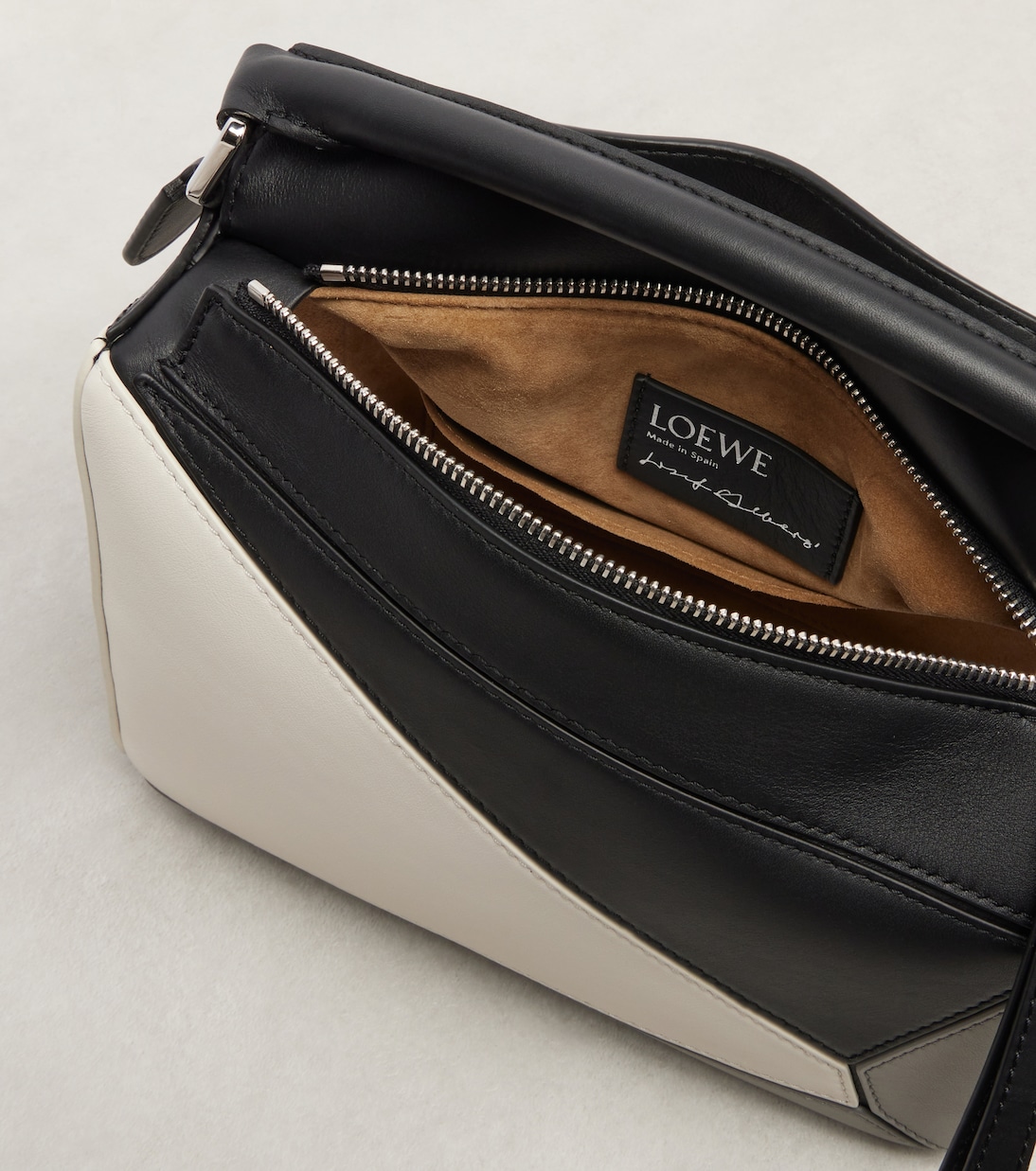 X Albers Tote Bag Puzzle Small aus Leder | Loewe