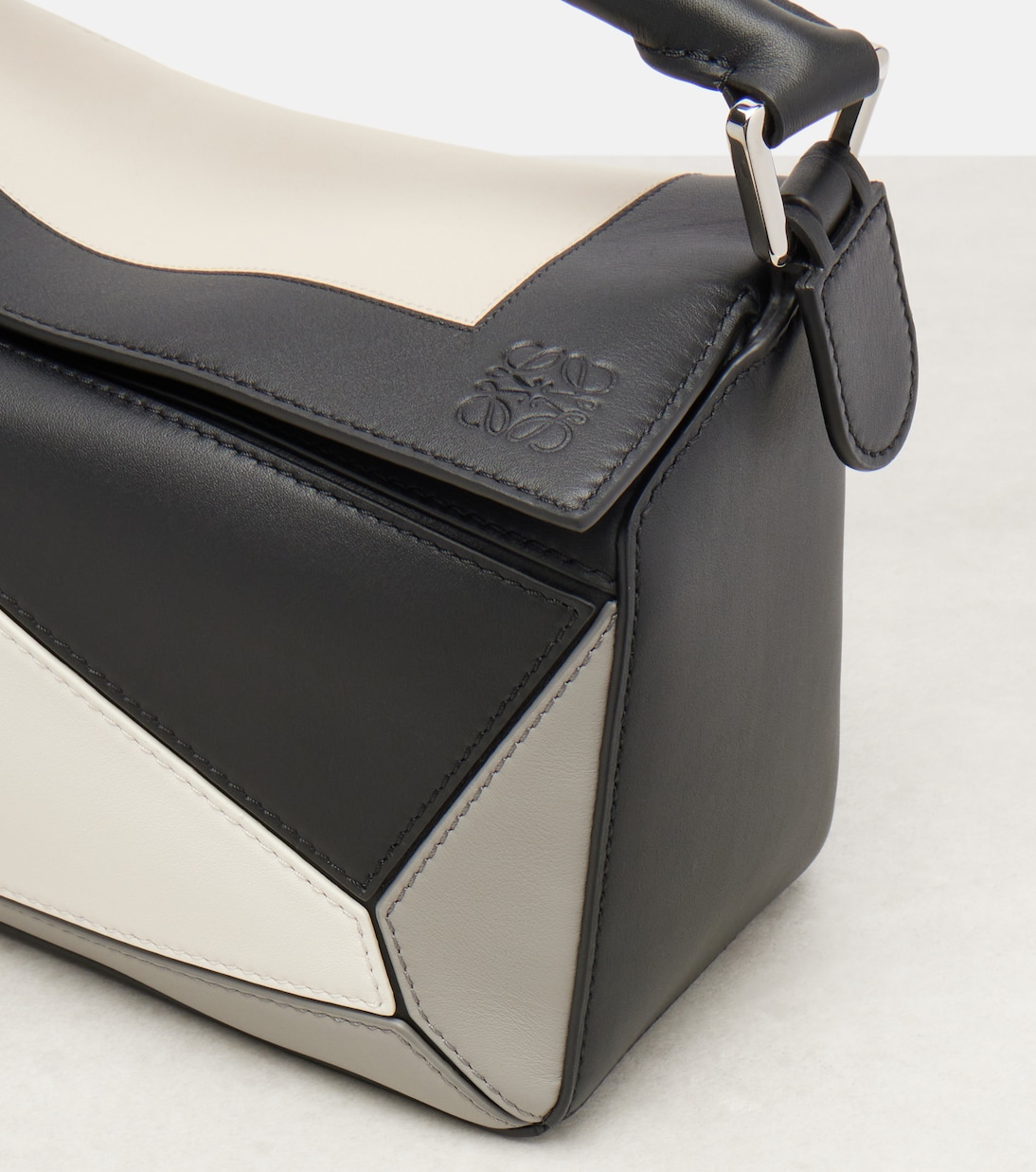 X Albers Tote Bag Puzzle Small aus Leder | Loewe