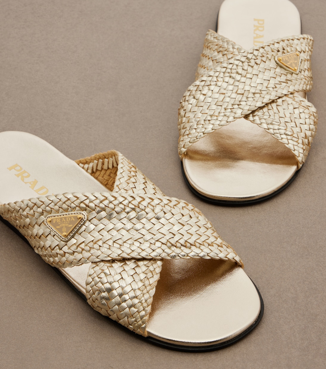 Pantoletten Woven aus Leder | Prada