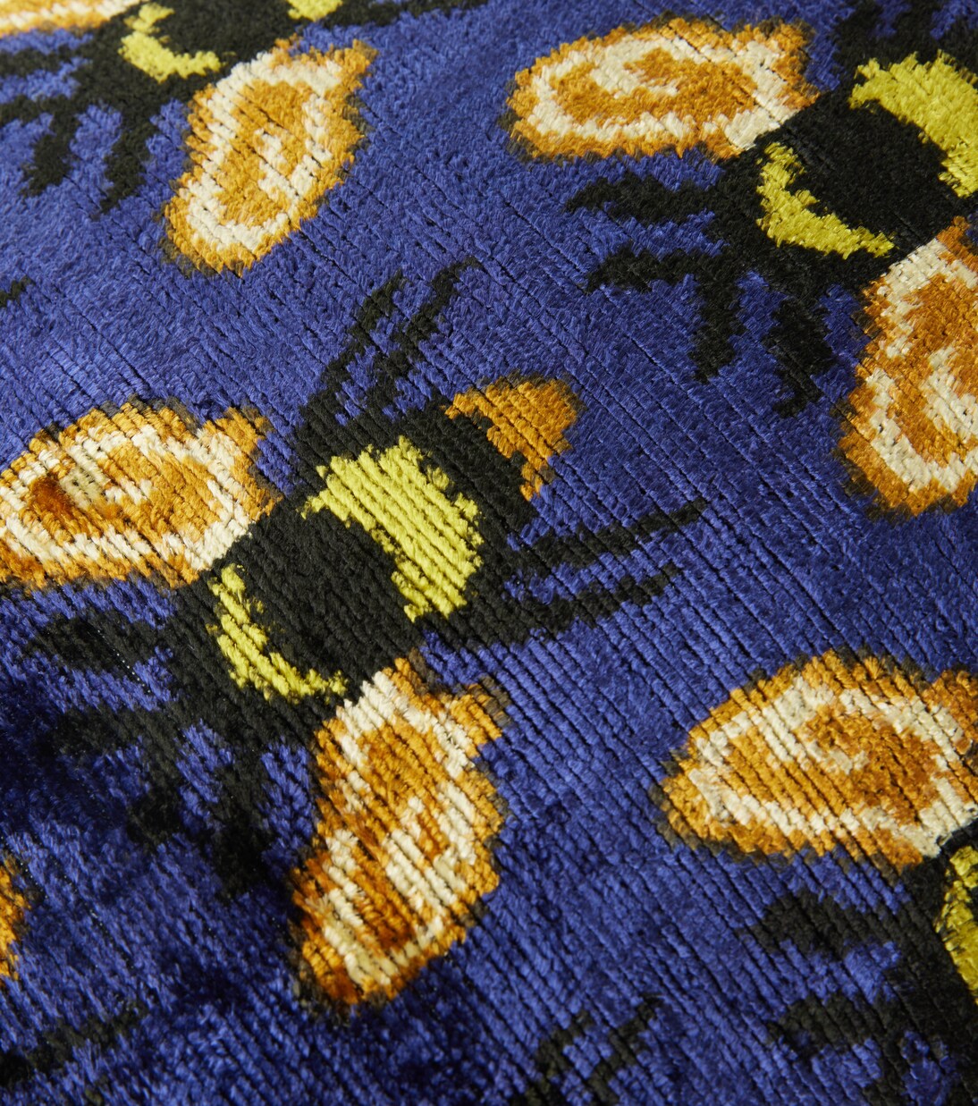 Bees silk and cotton velvet cushion | Les-Ottomans