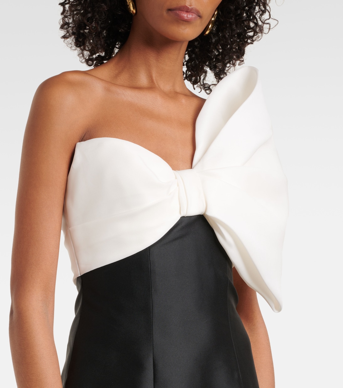 Bow-detail asymmetric draped gown | Monique Lhuillier