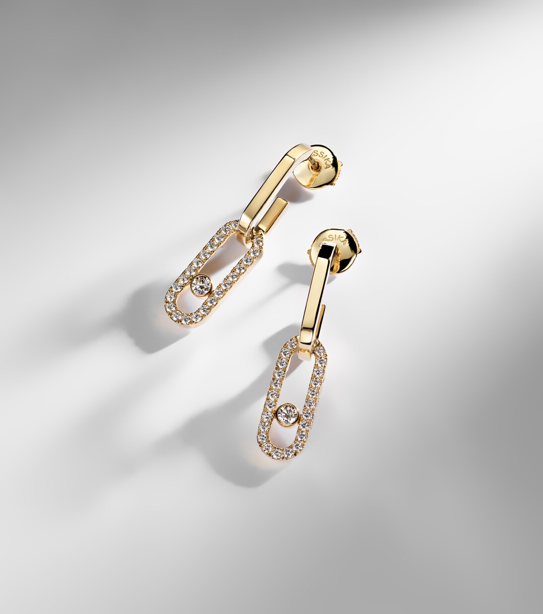 Pendientes Move Link de oro de 18 ct con diamantes | Messika