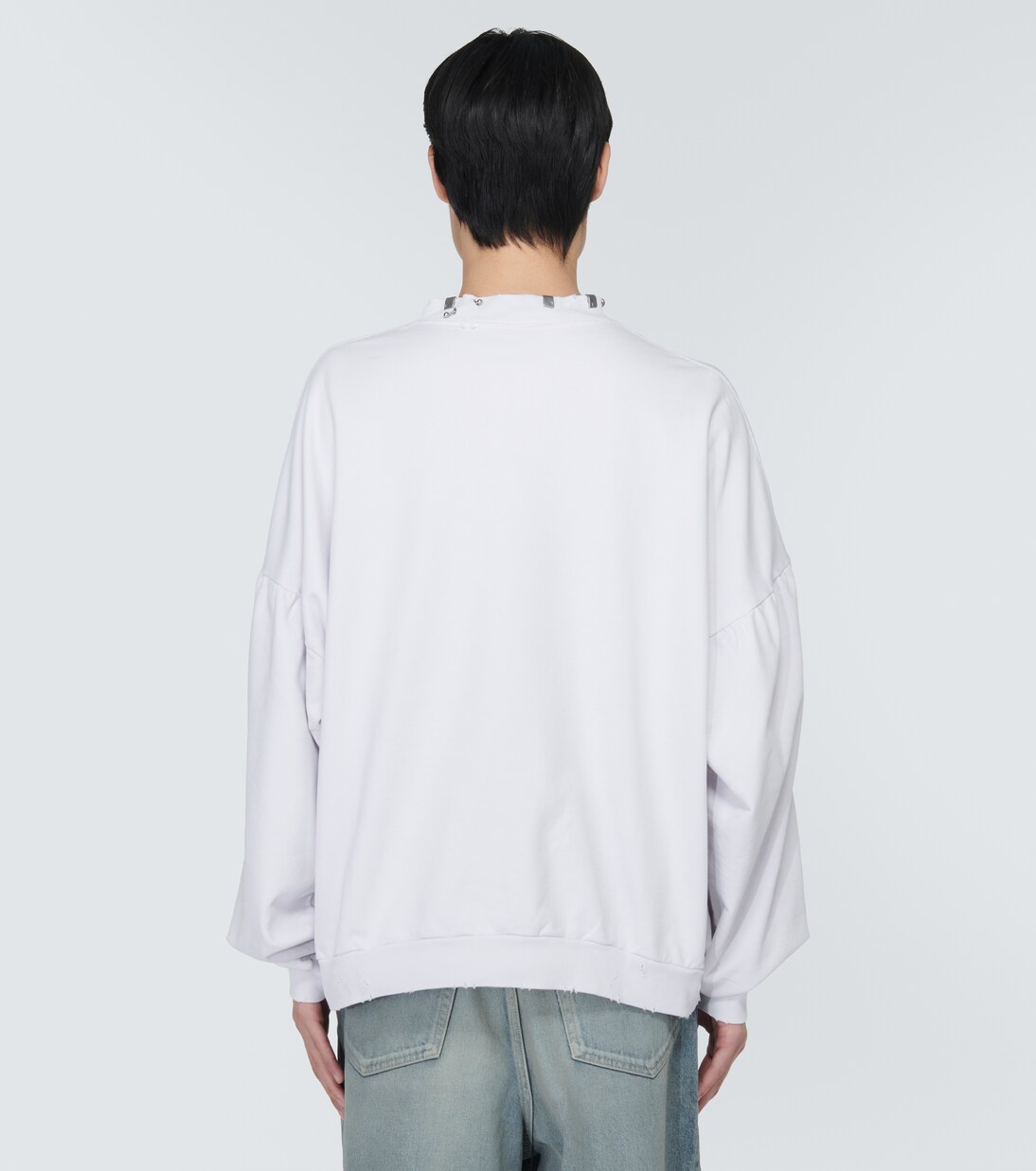 سويت شيرت من الفليس بتفاصيل ثقوب | Balenciaga