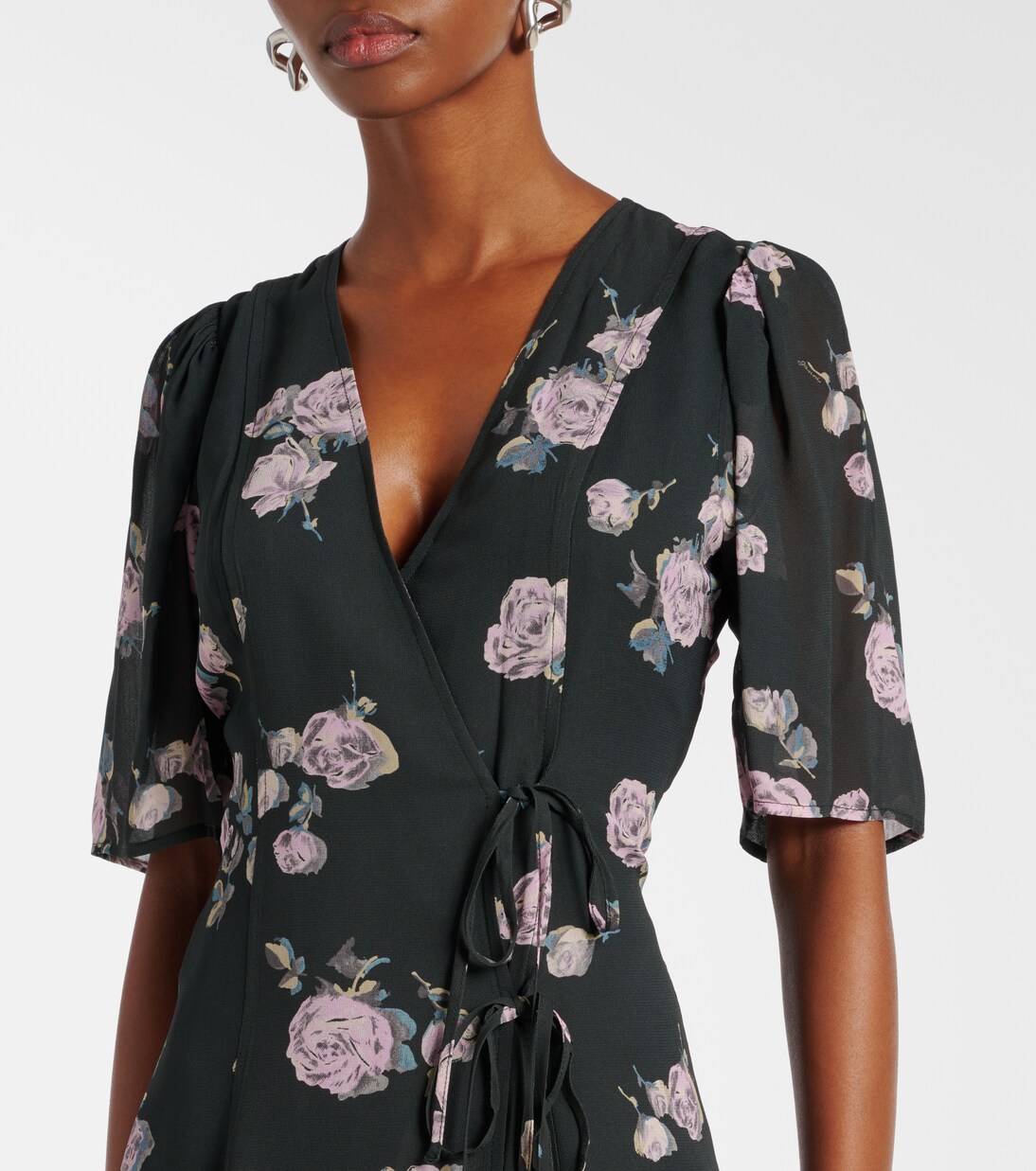 Robe portefeuille en crêpe à fleurs | Ganni