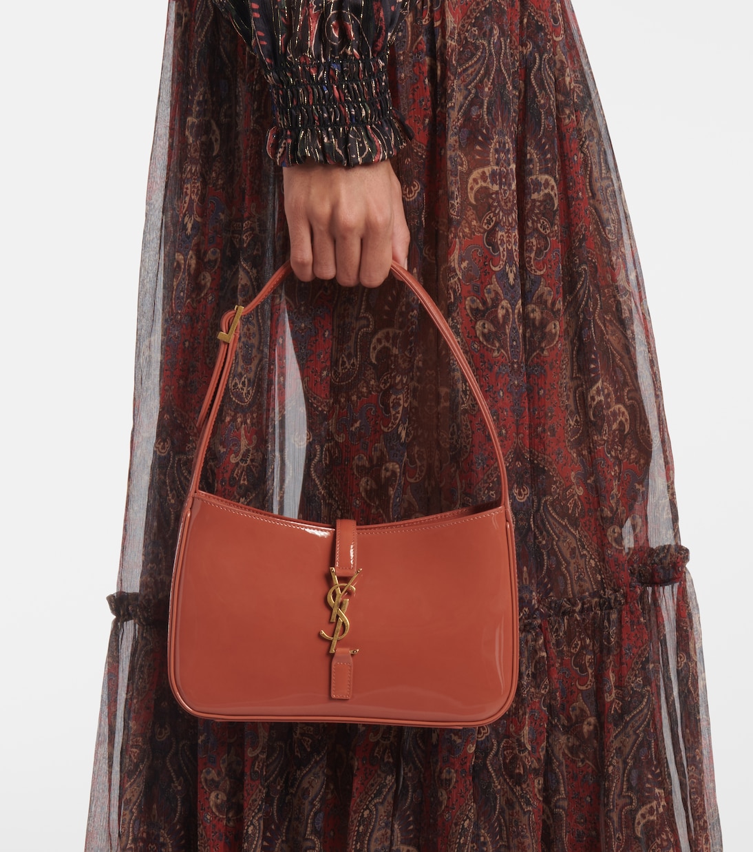 Le 5 à 7 patent leather shoulder bag | Saint Laurent