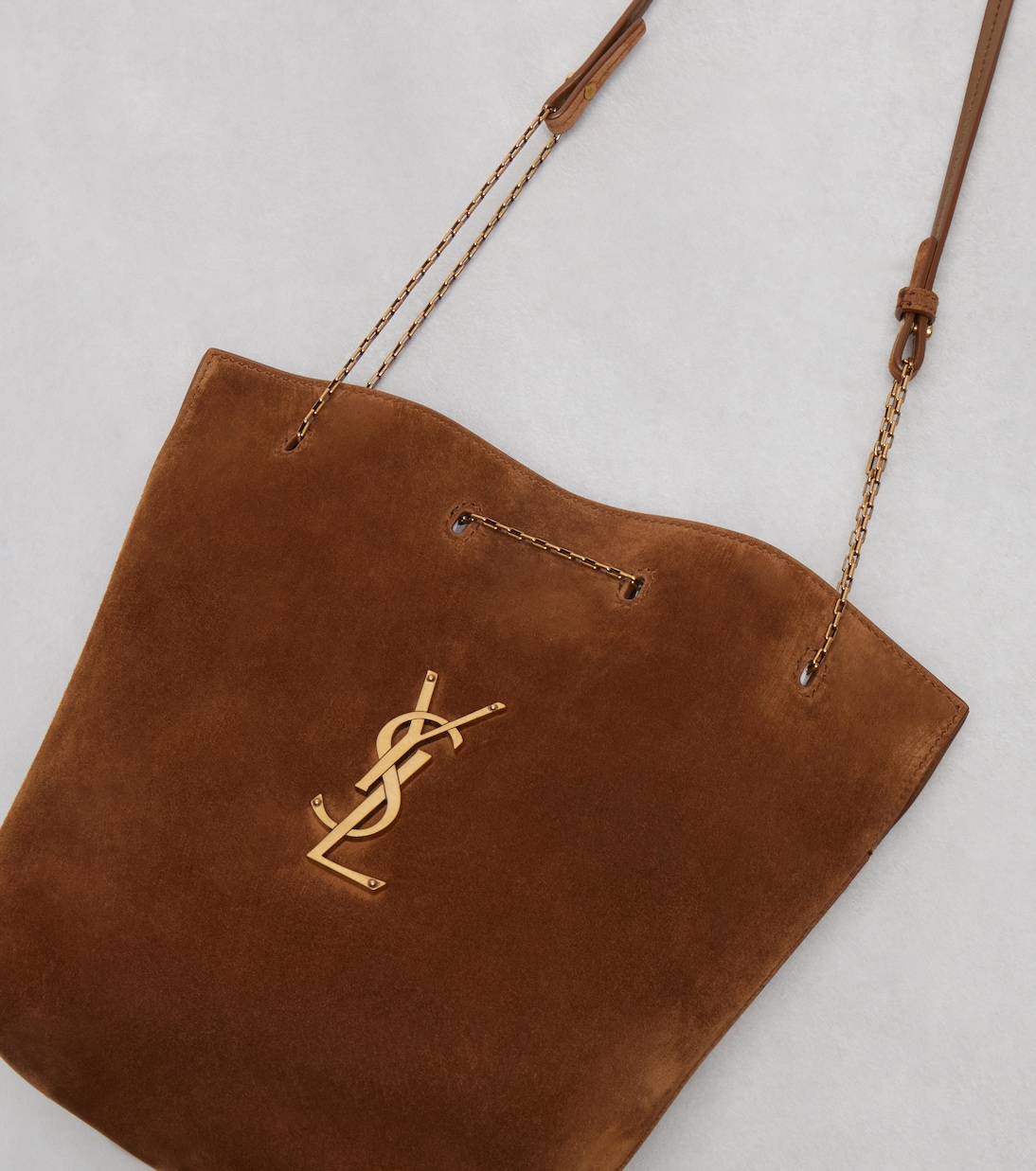 Bucket Bag Cassandre aus Veloursleder | Saint Laurent