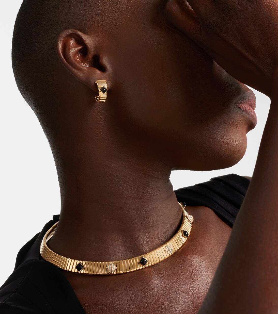 Bvlgari Tubogas 18kt gold earrings with onyx  | Bvlgari