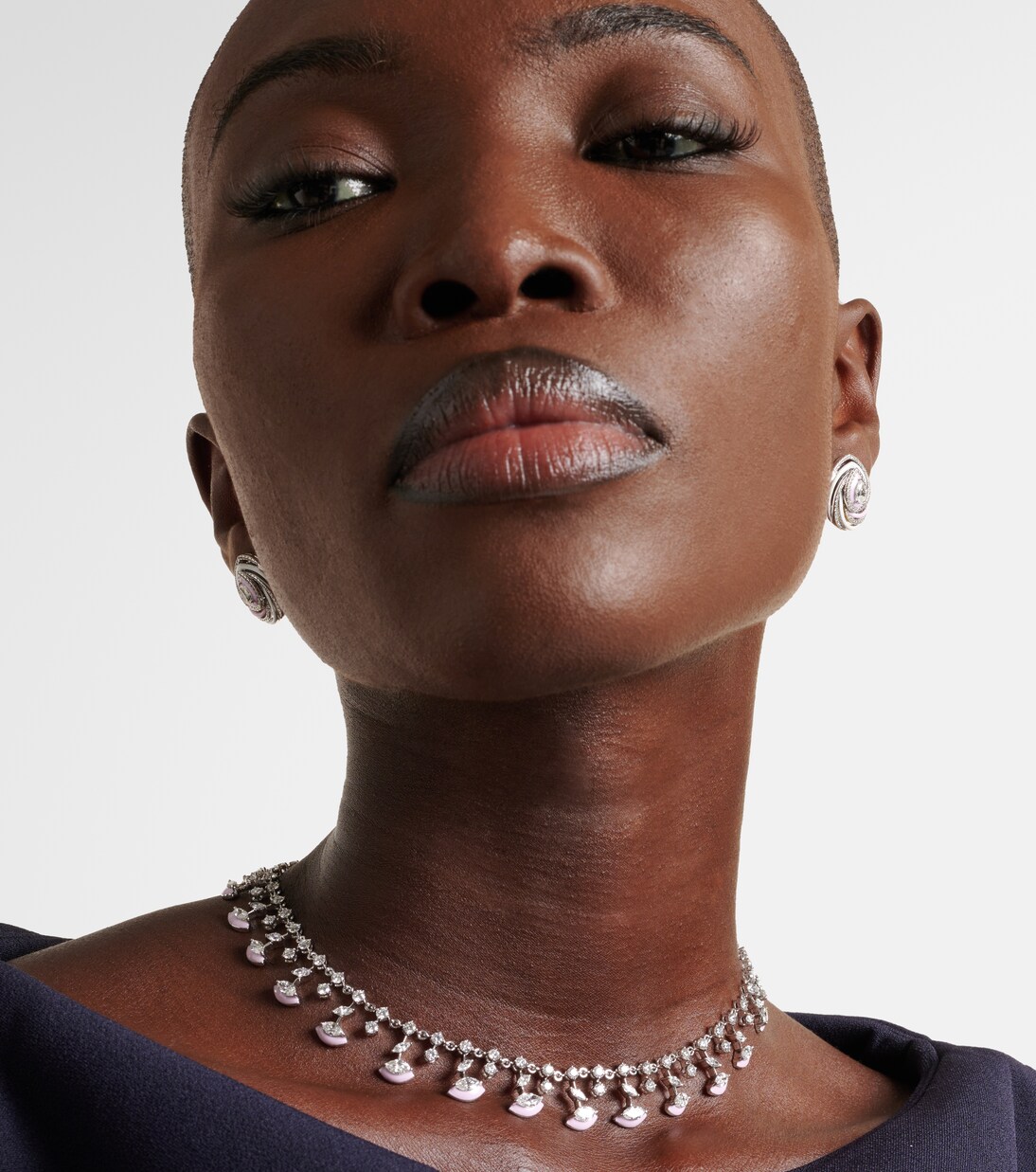 Boucles d'oreilles Oceane en or blanc 18 ct, émail et diamants | Kamyen