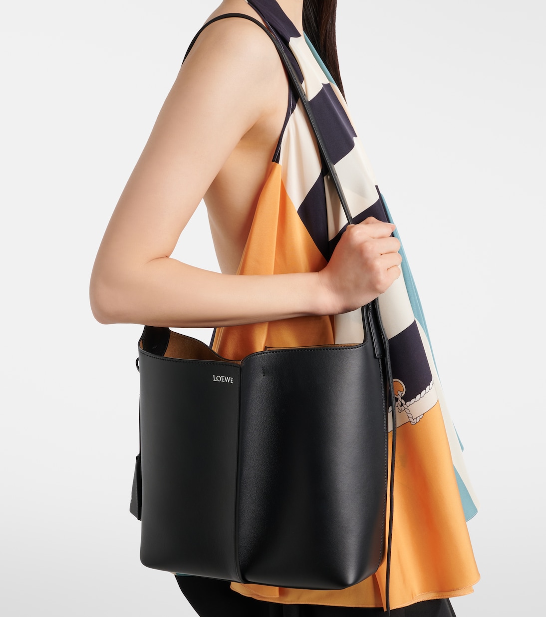 Bucket Bag Bilbao Medium aus Leder | Loewe