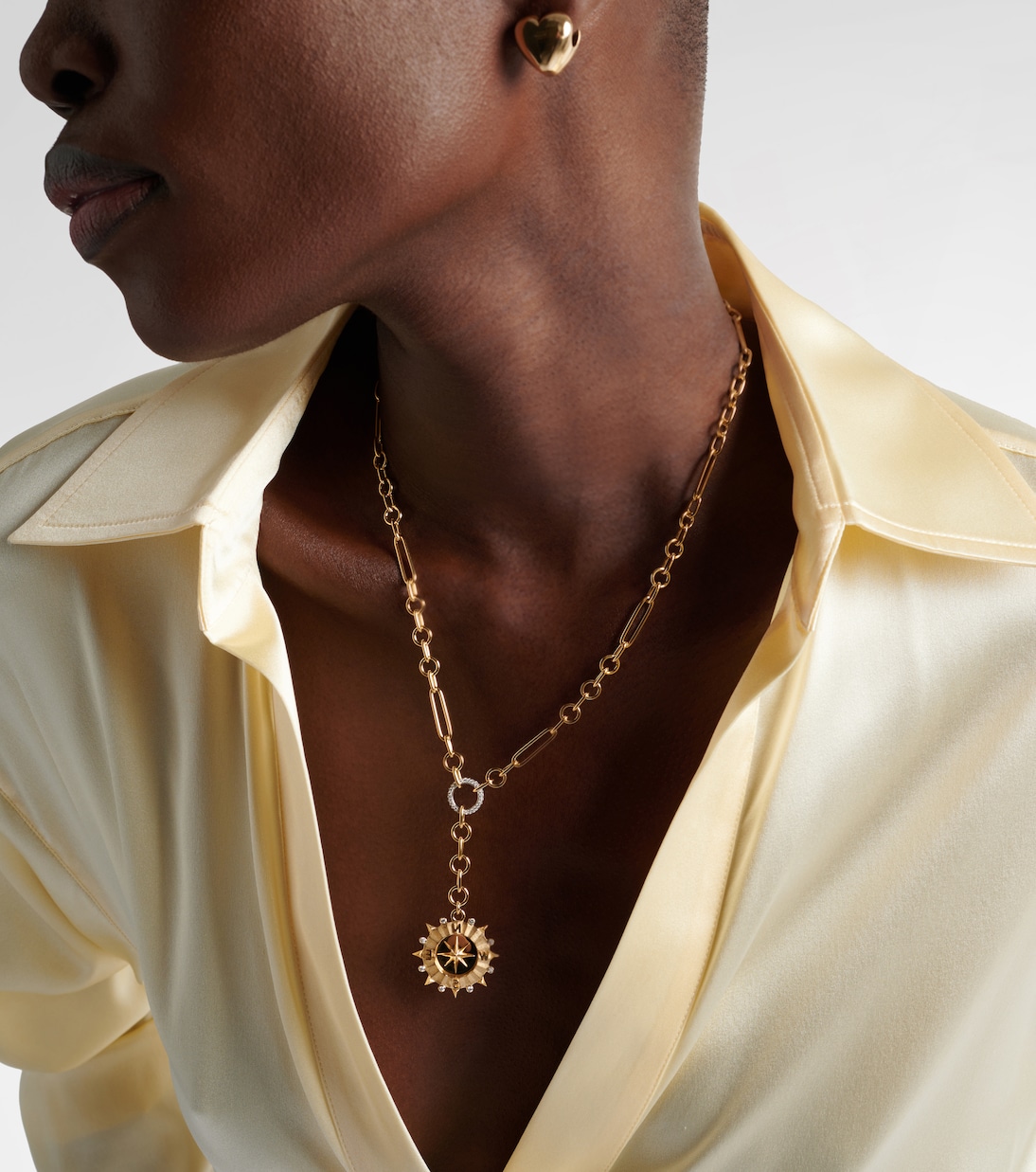 Collar Internal Compass Small de oro de 18 ct con diamantes | FoundRae