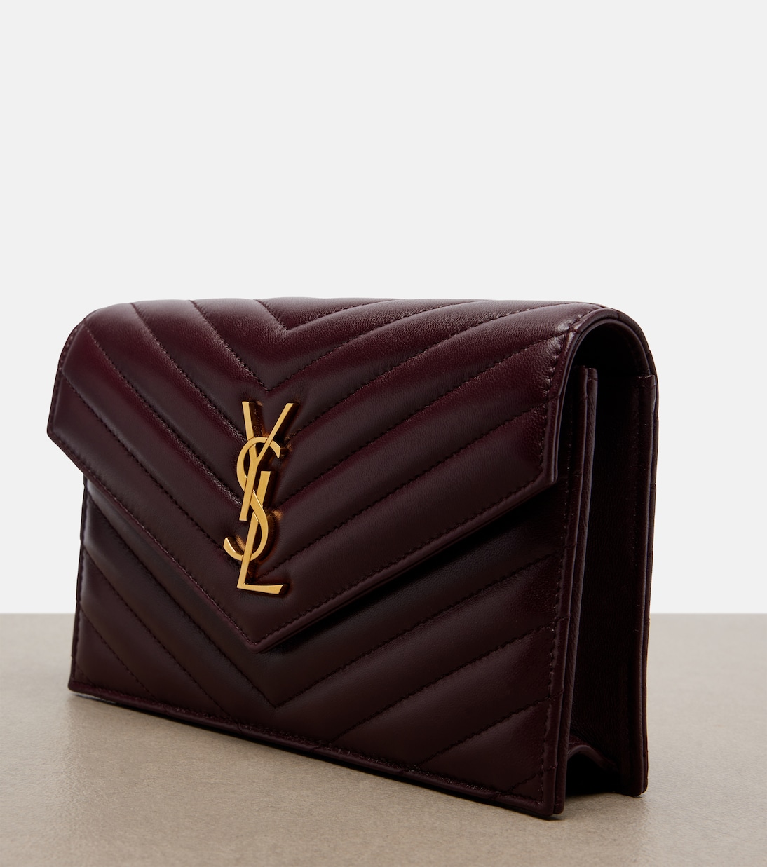 Cassandre Envelope leather wallet on chain | Saint Laurent