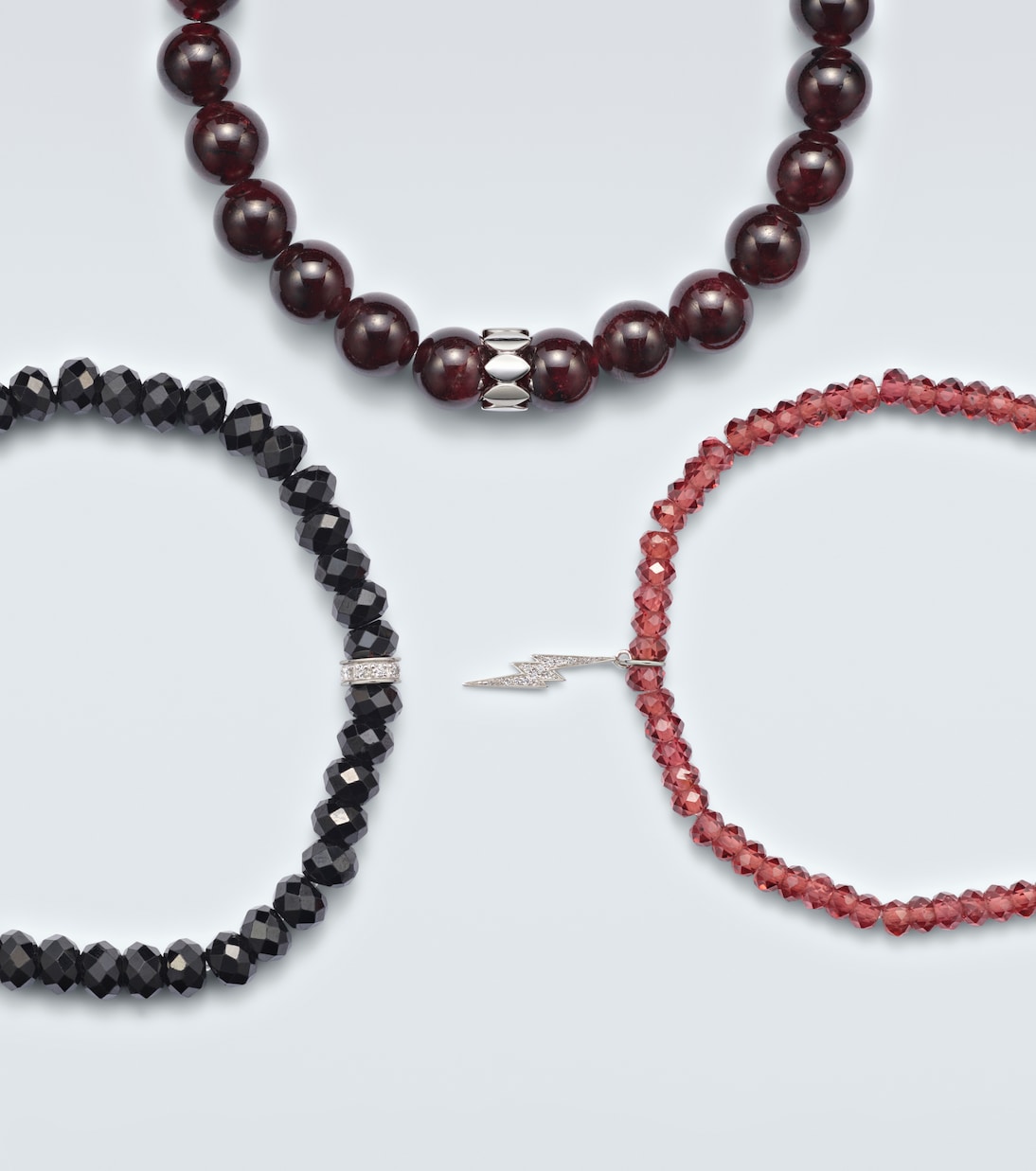 Set aus drei Armbändern aus Spinell und Granat mit 14kt Weißgold (585/1000) und Diamanten | Sydney Evan