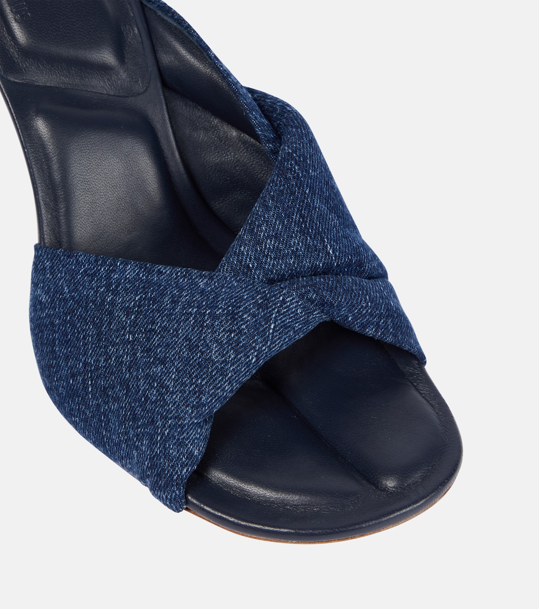 Pantoletten Les Mules Bagnu aus Denim | Jacquemus