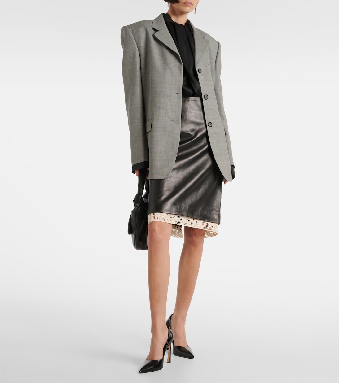 Midirock aus Leder mit Häkelstrick | Magda Butrym