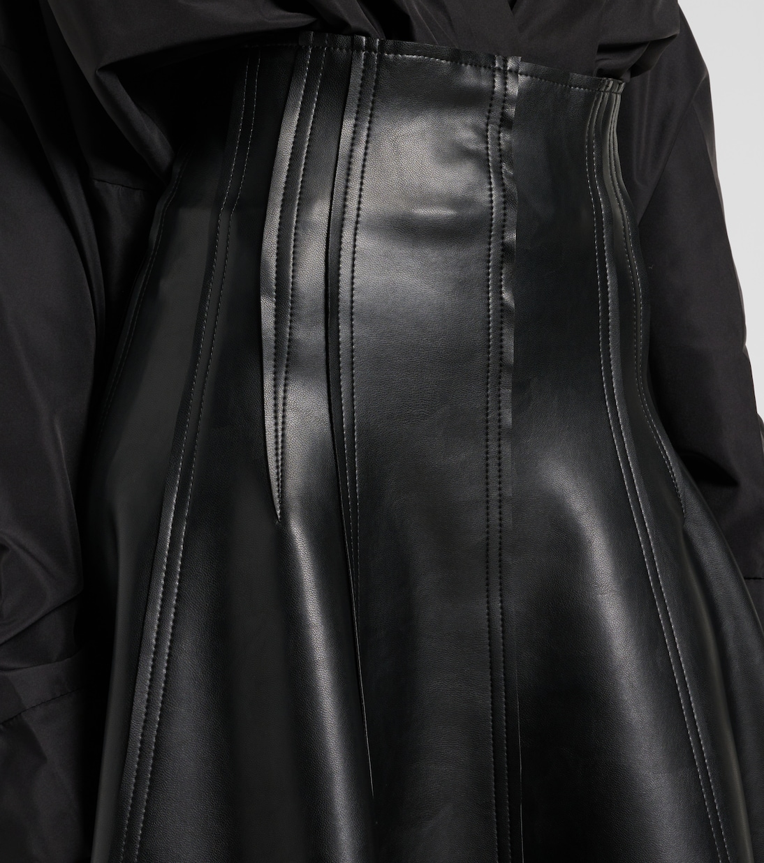 Jupe midi Grace en cuir synthétique | Norma Kamali