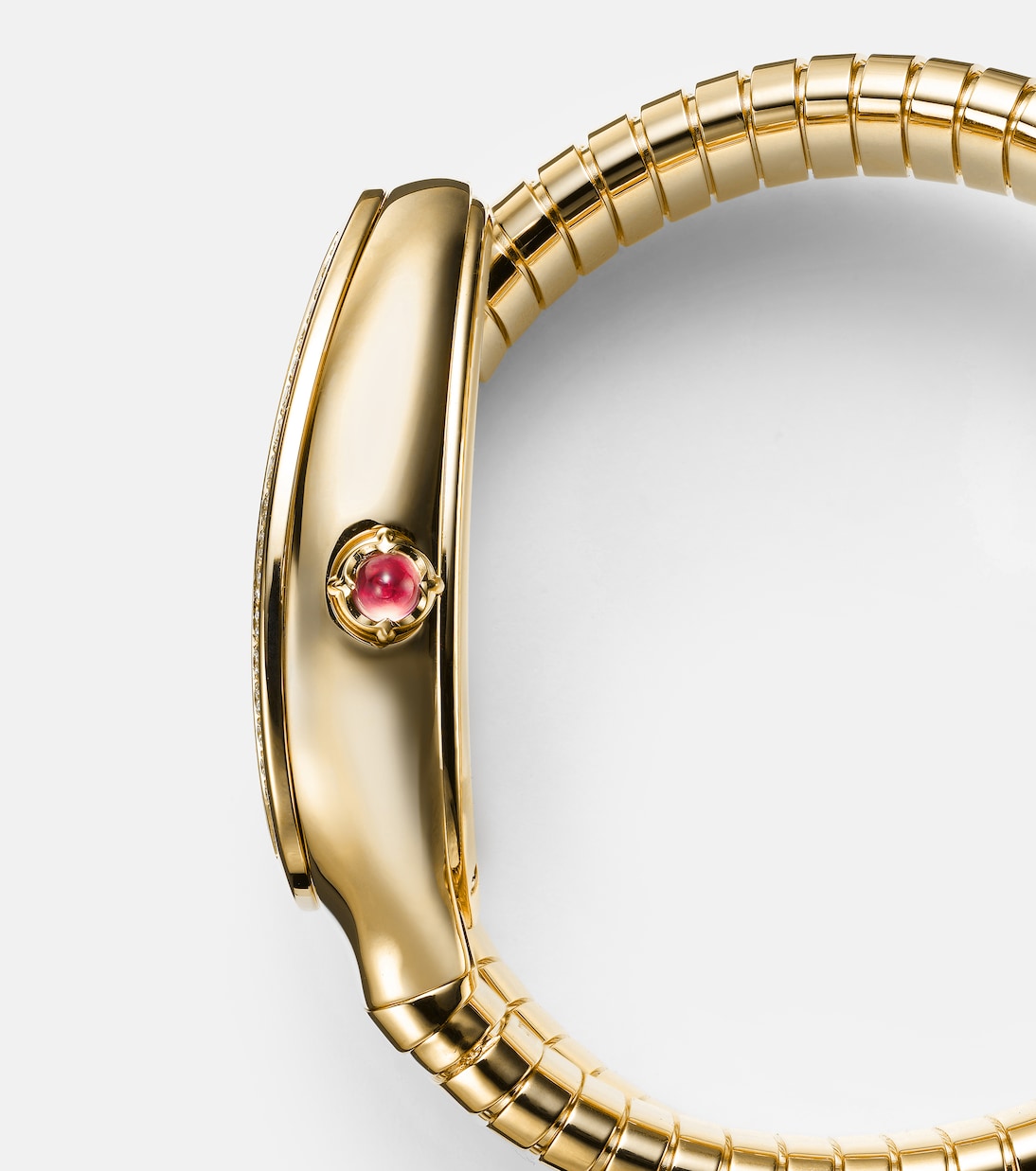 Uhr Serpenti Tubogas aus 18kt Gelbgold (750/1000) mit Diamanten und Rubellit | Bvlgari