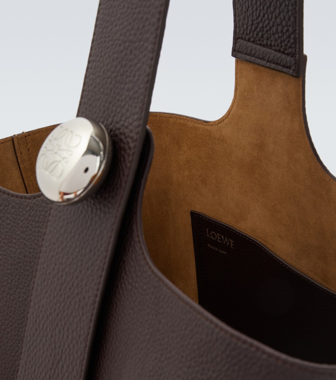 Pebble Large leather bucket bag | Loewe