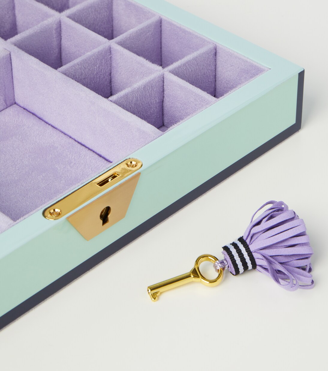 Le Wink lacquered jewelry box | Jonathan Adler
