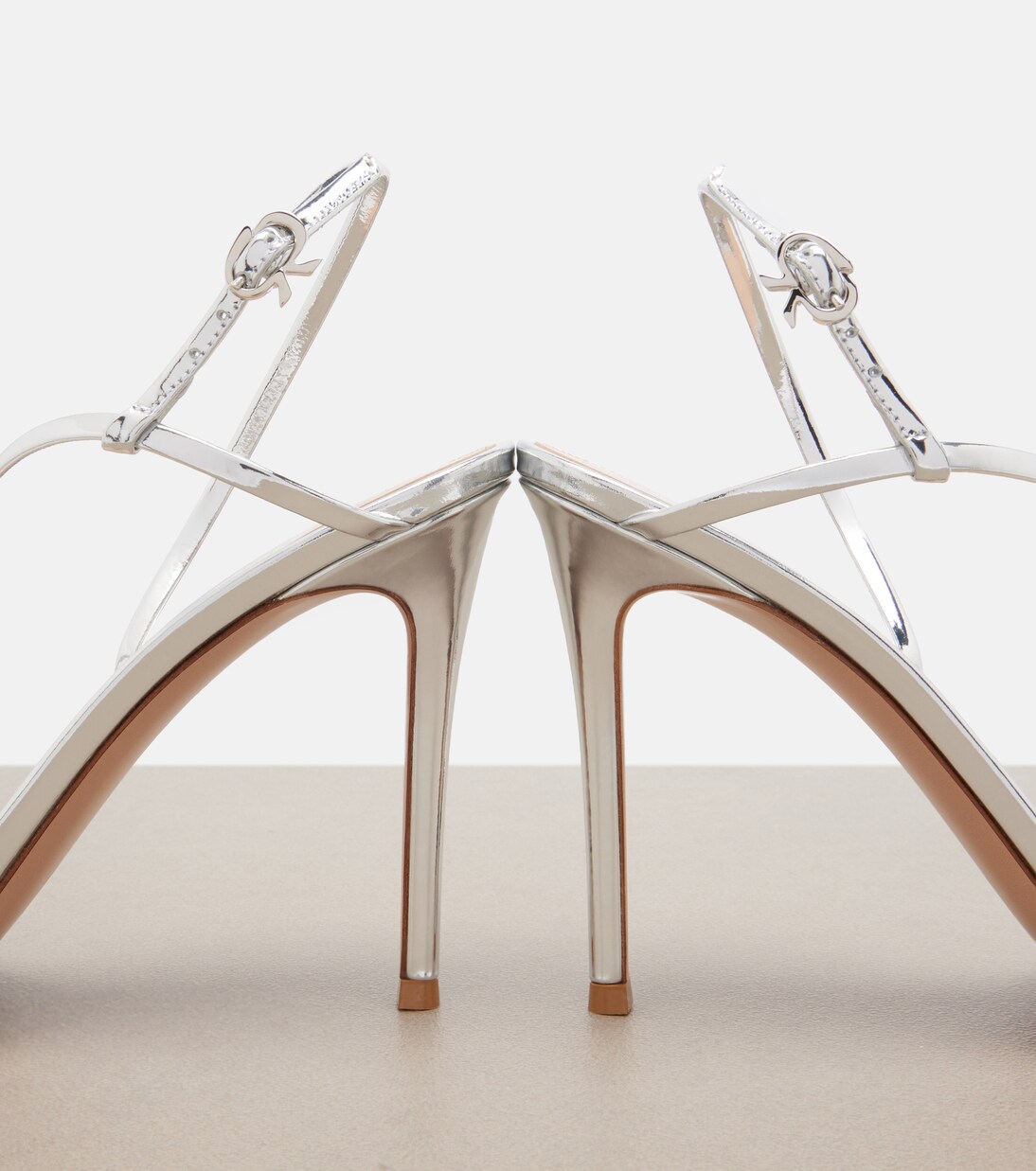 Sandalen Manhattan aus Metallic-Leder | Gianvito Rossi