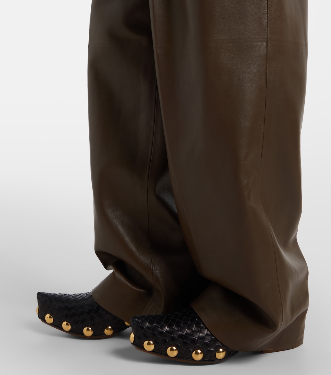 Pantalones rectos de piel plisados | Bottega Veneta
