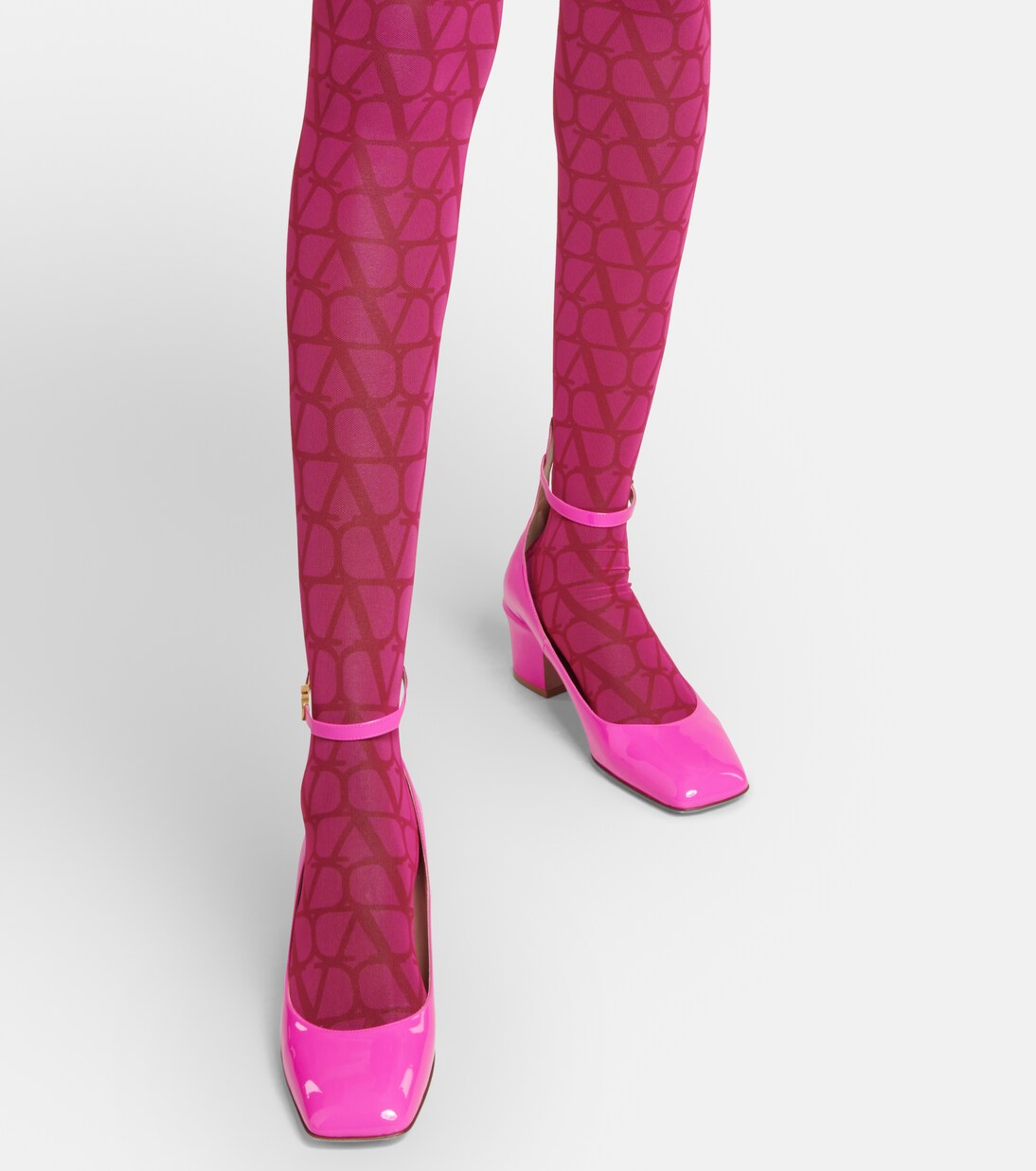 Tan-Go patent leather pumps | Valentino Garavani