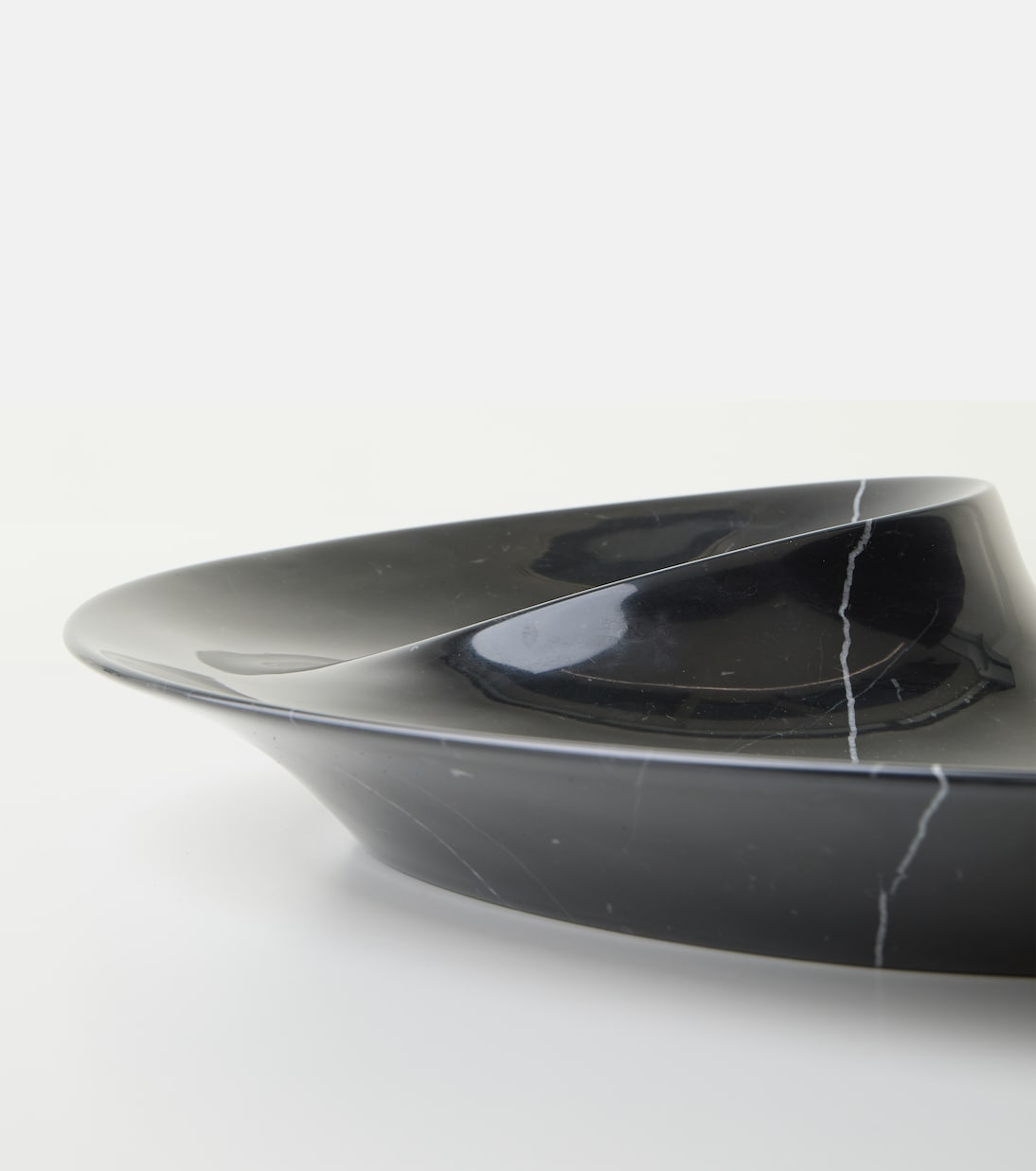Swirl L48 marble bowl | Zaha Hadid Design