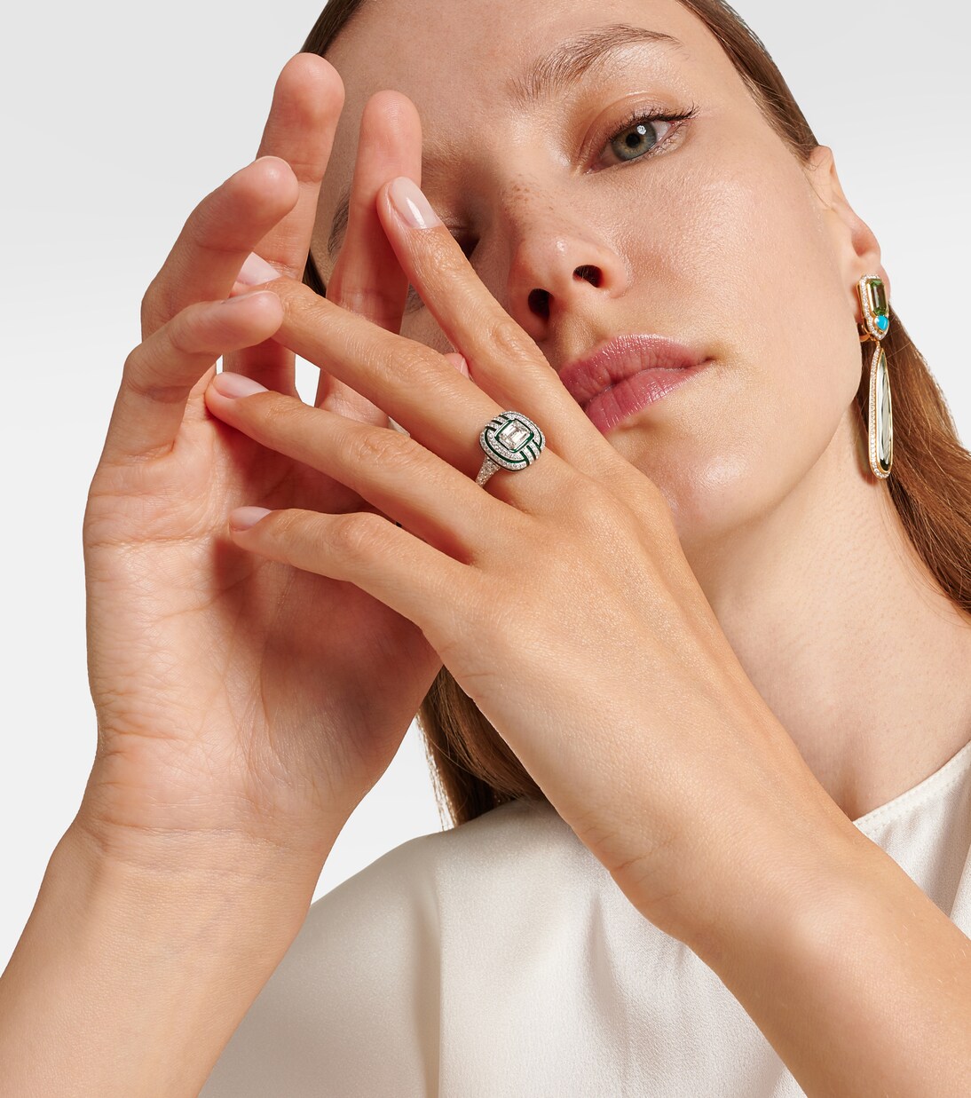 Art Deco 18kt white gold and enamel ring with diamonds | Kamyen