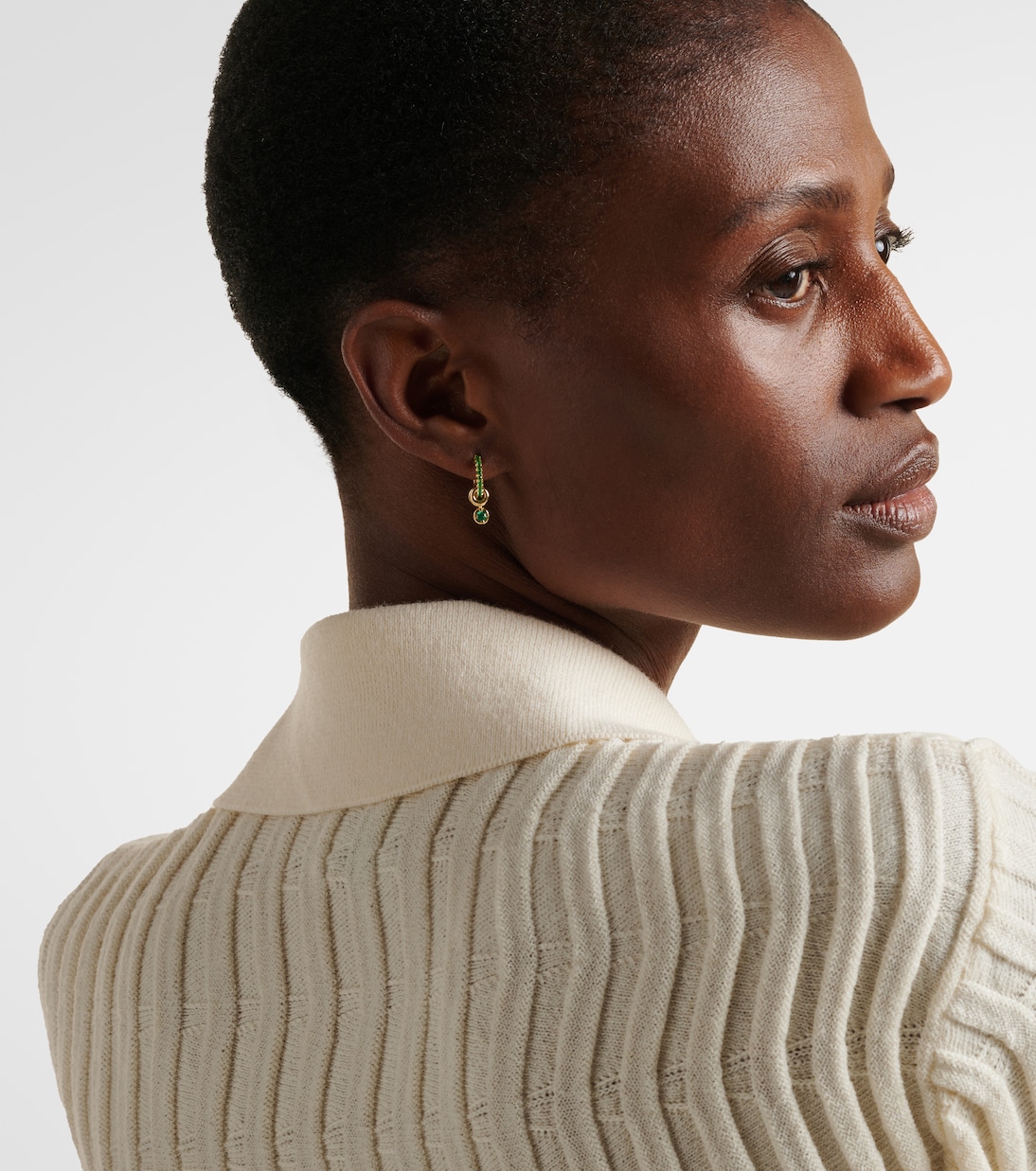 Orecchini Zahra in oro 18kt con smeraldi | Spinelli Kilcollin